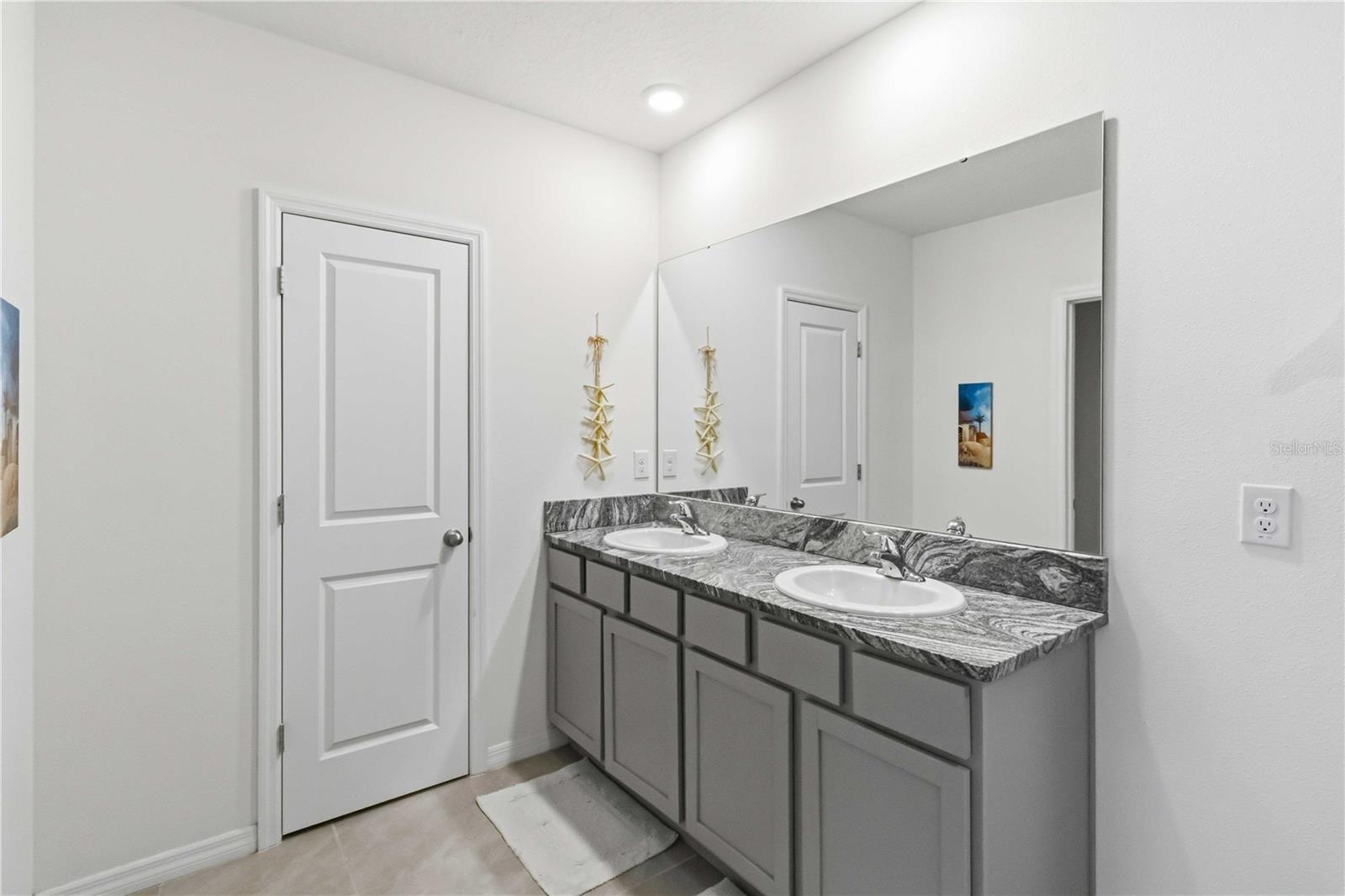 Image 14 of 32 For 8354 Hardy Bay Loop