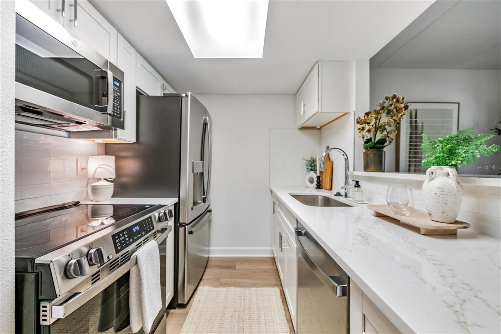 Image 14 of 56 For 8911 Blind Pass Road 108