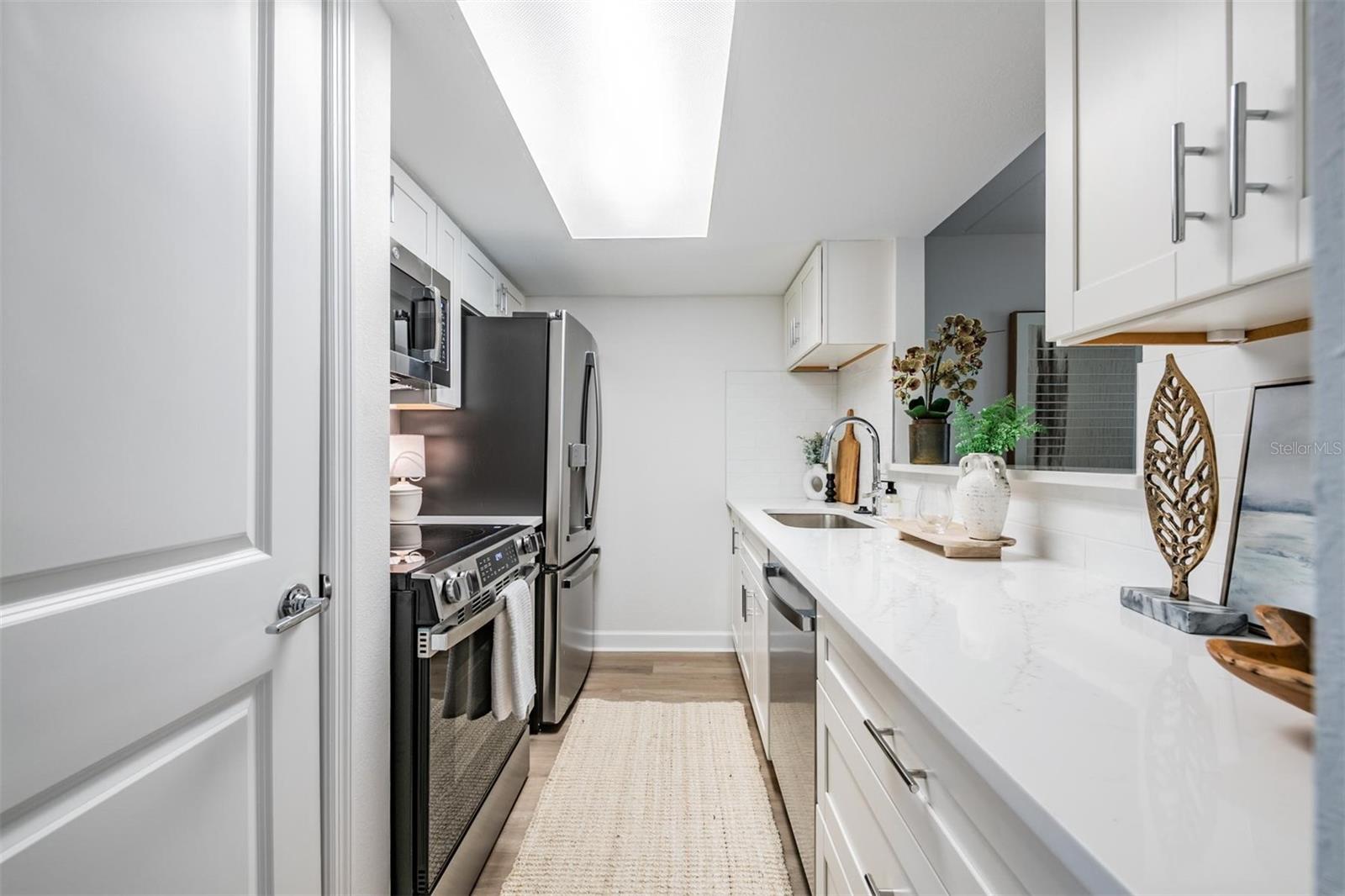 Image 16 of 56 For 8911 Blind Pass Road 108