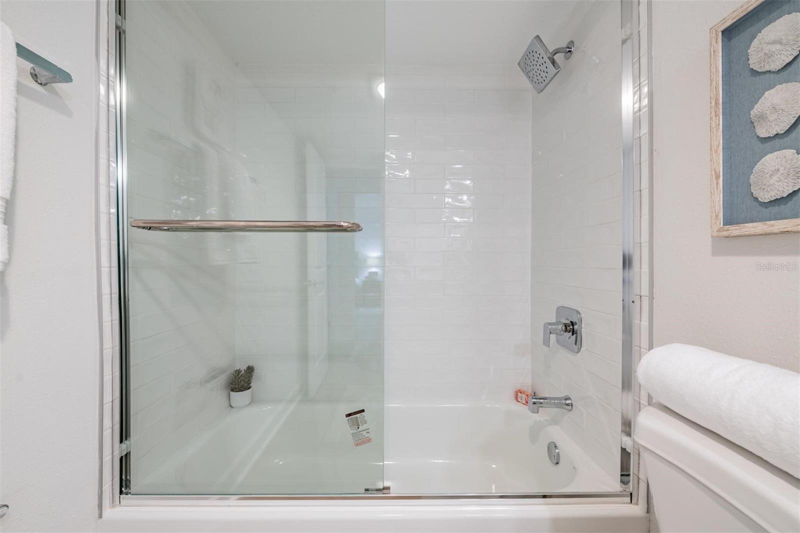 Image 28 of 56 For 8911 Blind Pass Road 108