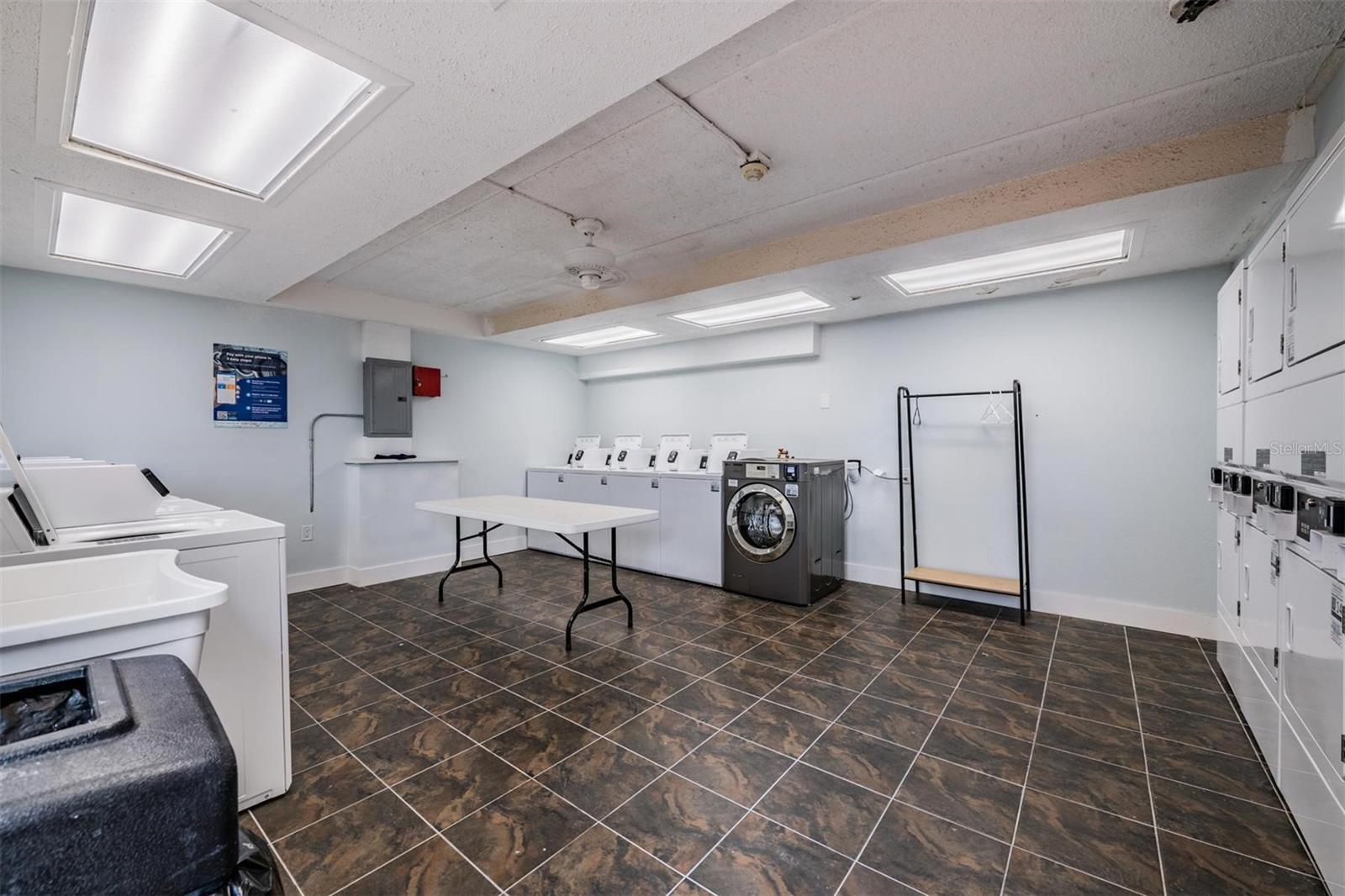 Image 29 of 56 For 8911 Blind Pass Road 108