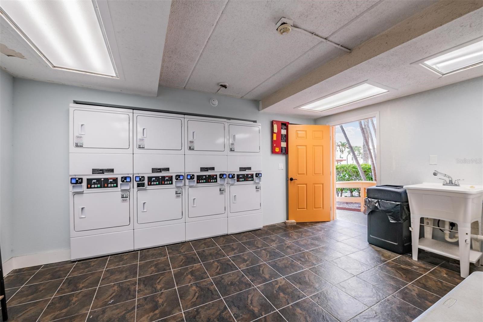 Image 30 of 56 For 8911 Blind Pass Road 108