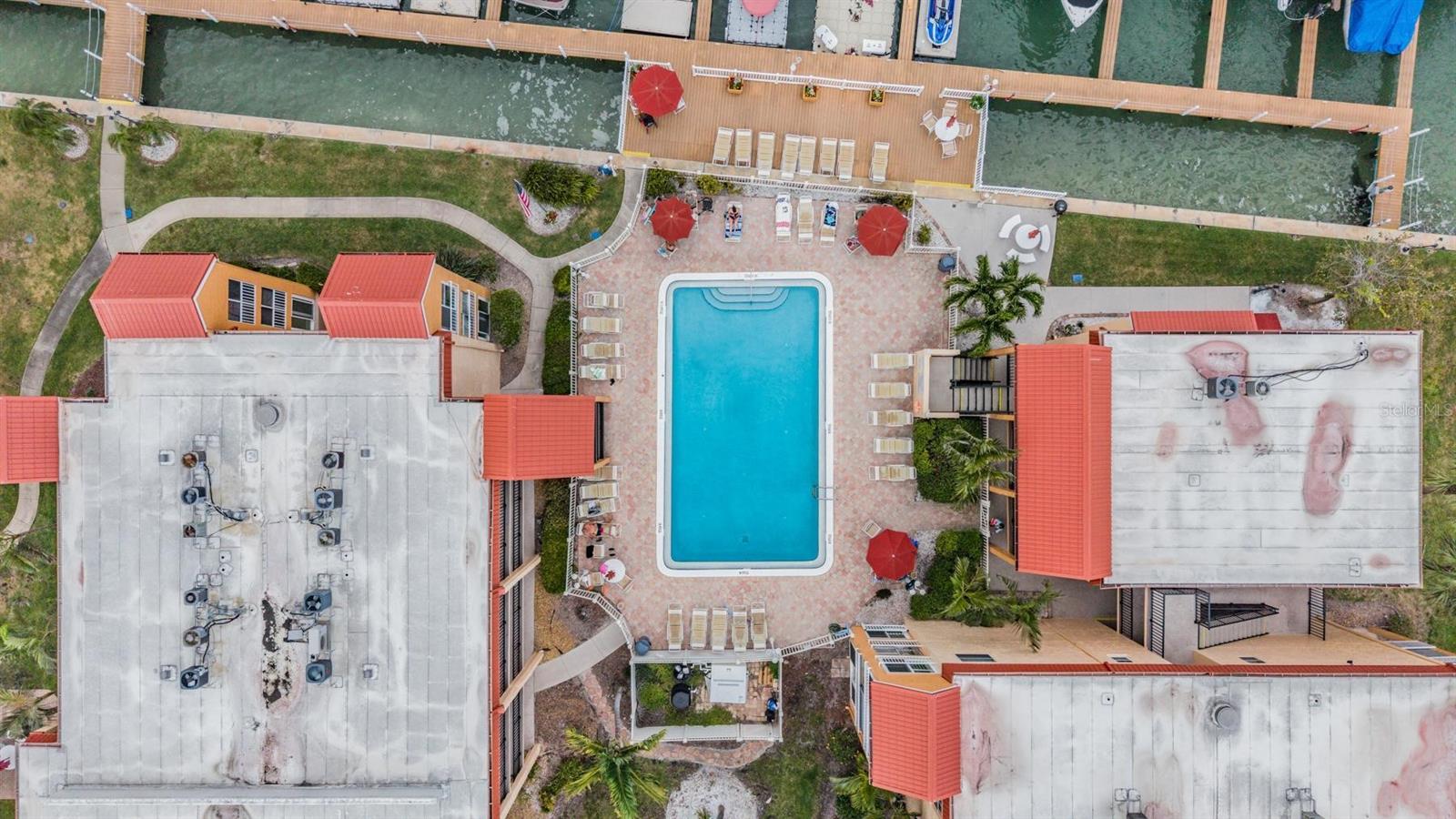 Image 31 of 56 For 8911 Blind Pass Road 108