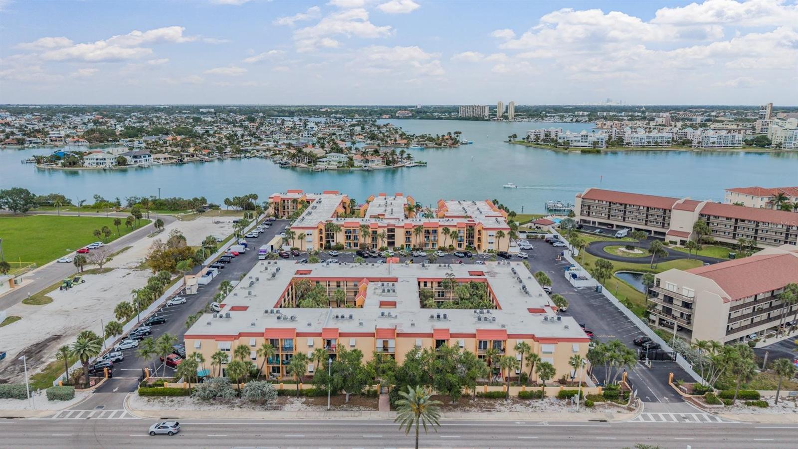 Image 46 of 56 For 8911 Blind Pass Road 108