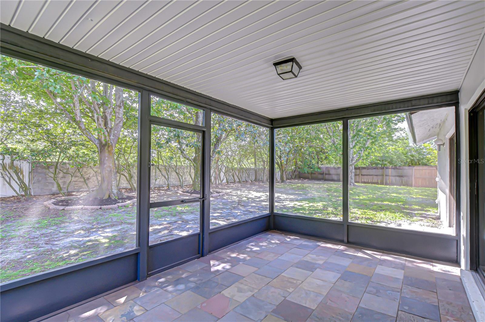 Image 12 of 39 For 14902 Southfork Drive