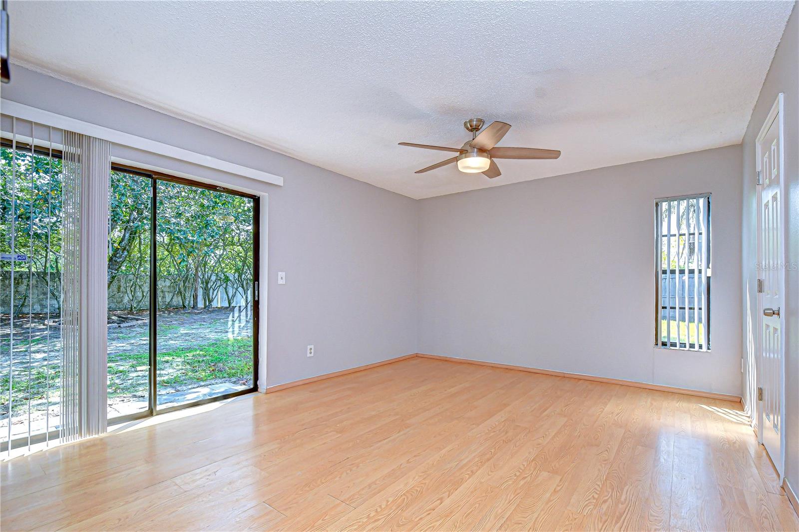 Image 15 of 39 For 14902 Southfork Drive