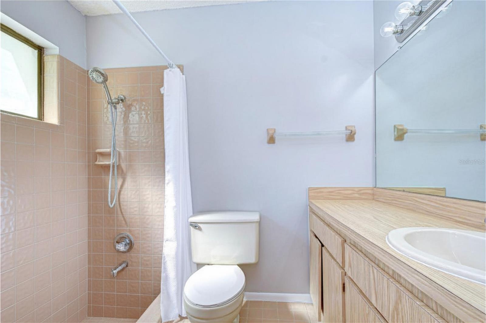 Image 17 of 39 For 14902 Southfork Drive