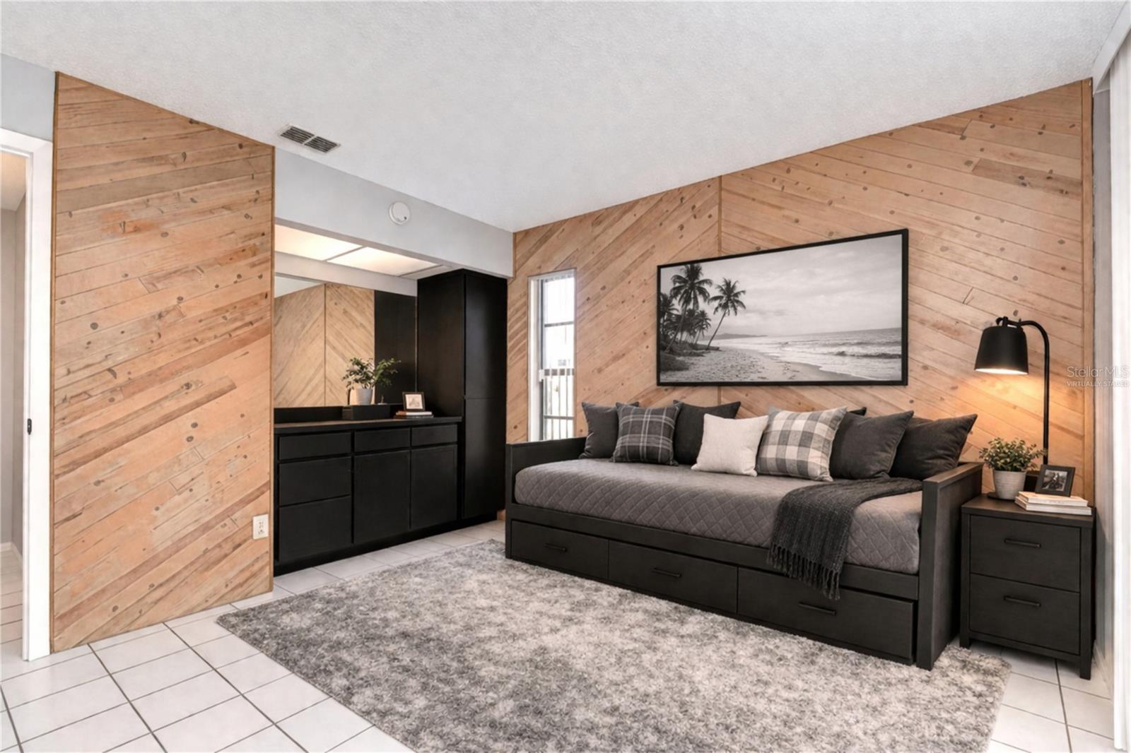 Image 29 of 39 For 14902 Southfork Drive