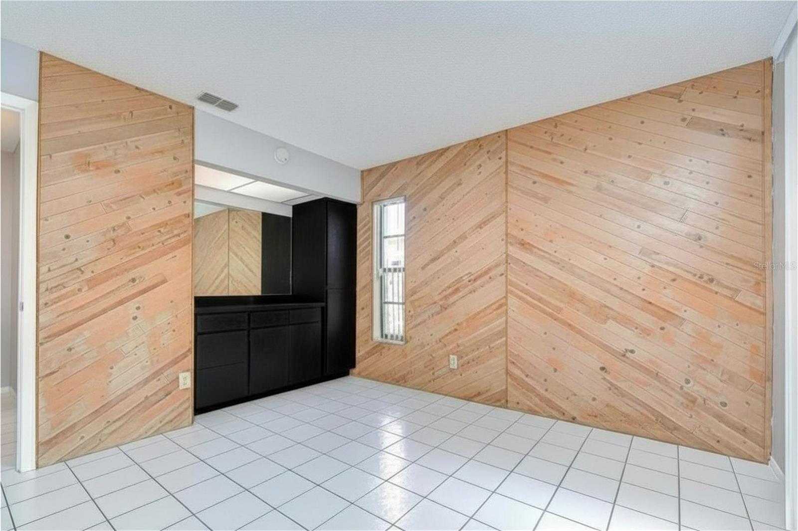 Image 30 of 39 For 14902 Southfork Drive