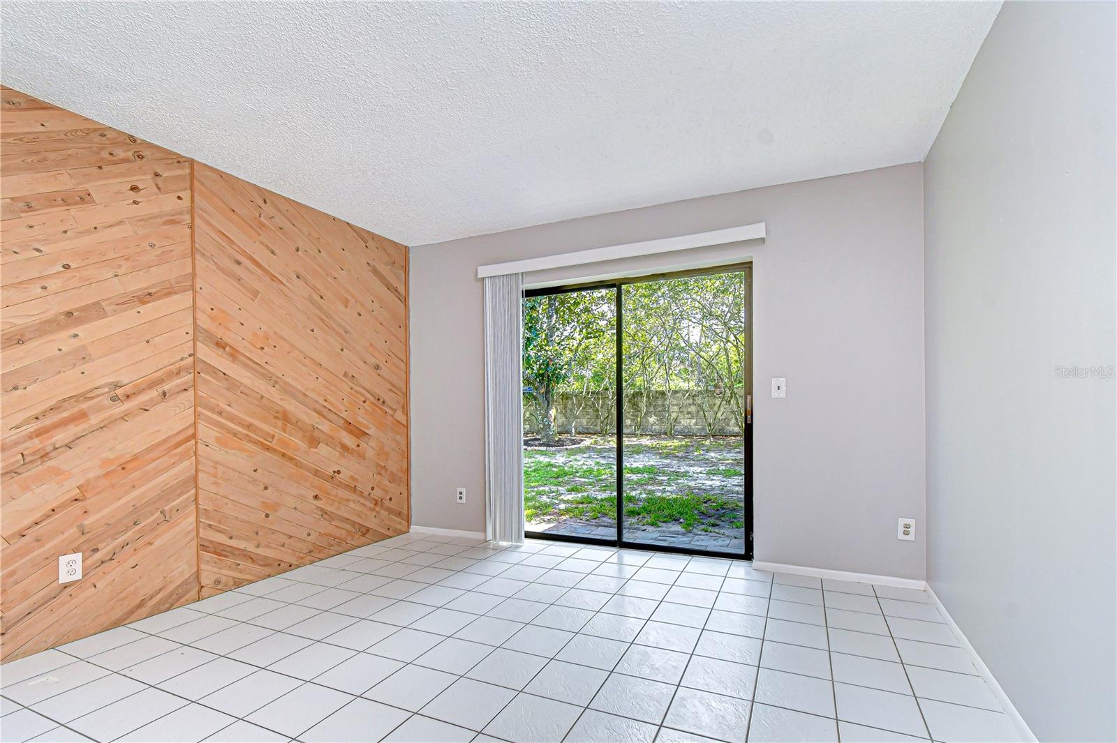 Image 31 of 39 For 14902 Southfork Drive