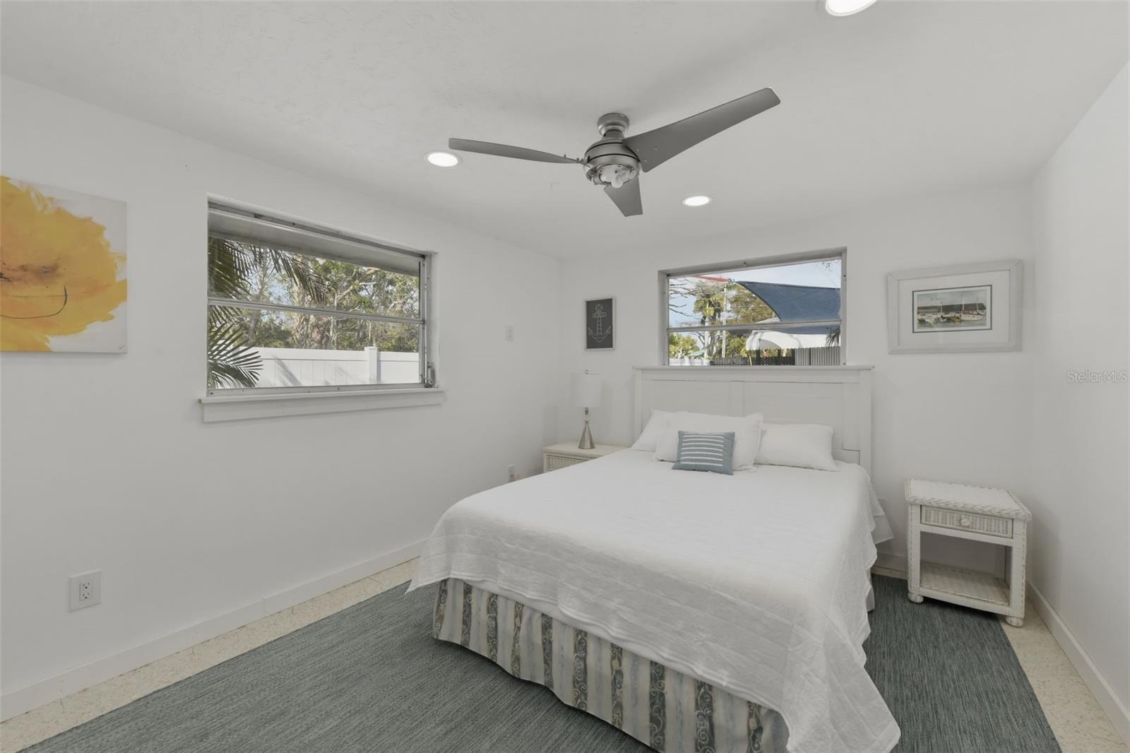 Image 17 of 29 For 8456 Midnight Pass Road