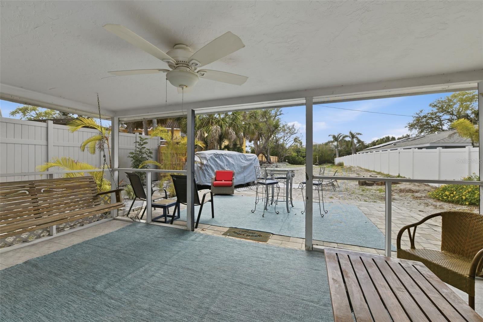 Image 23 of 29 For 8456 Midnight Pass Road