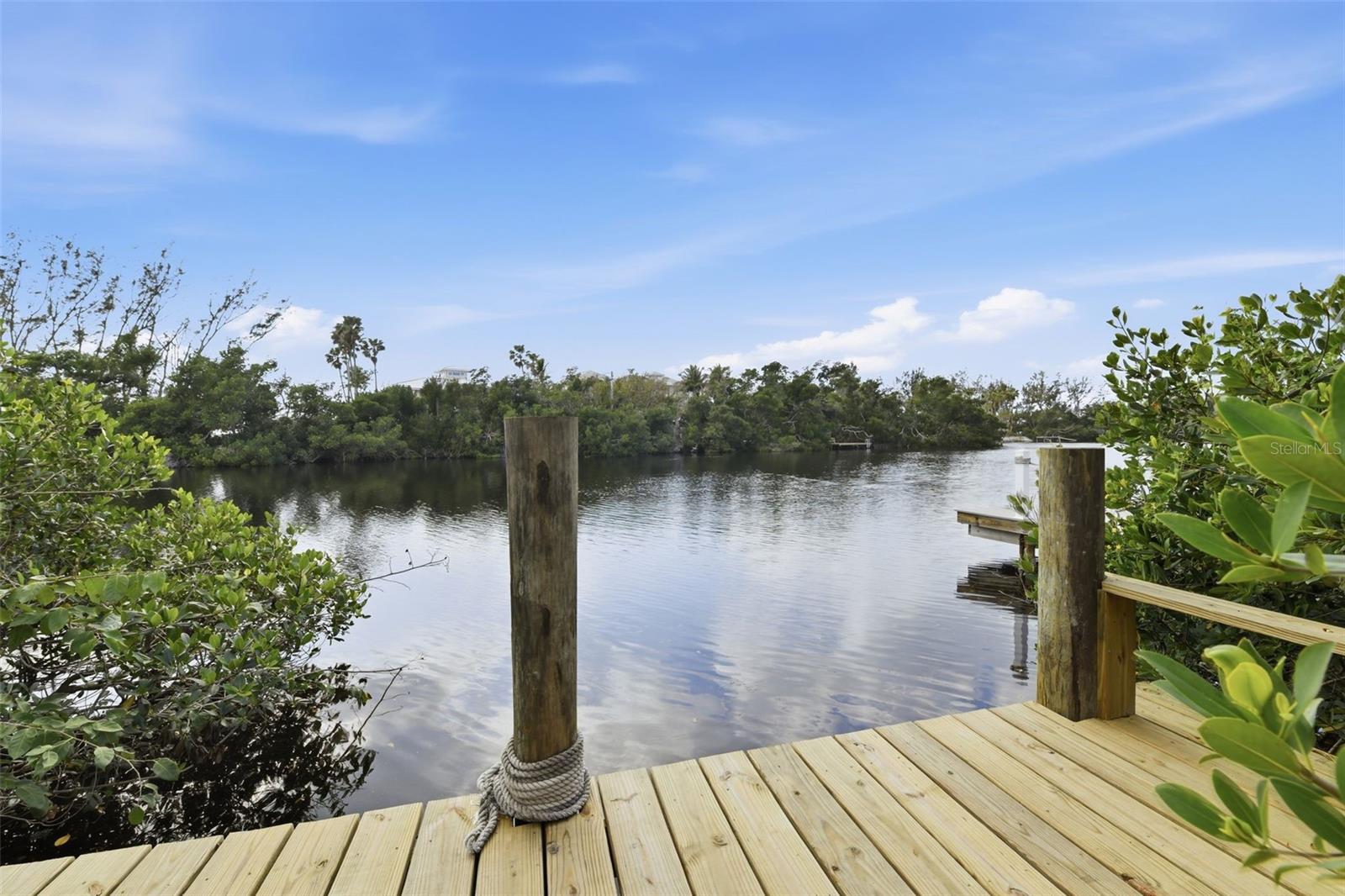 Image 24 of 29 For 8456 Midnight Pass Road