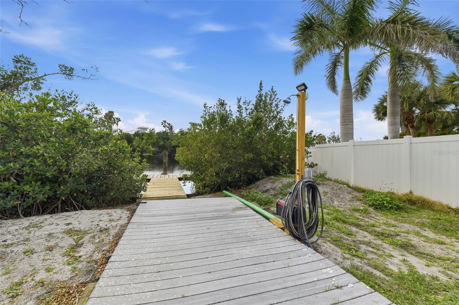 Image 26 of 29 For 8456 Midnight Pass Road