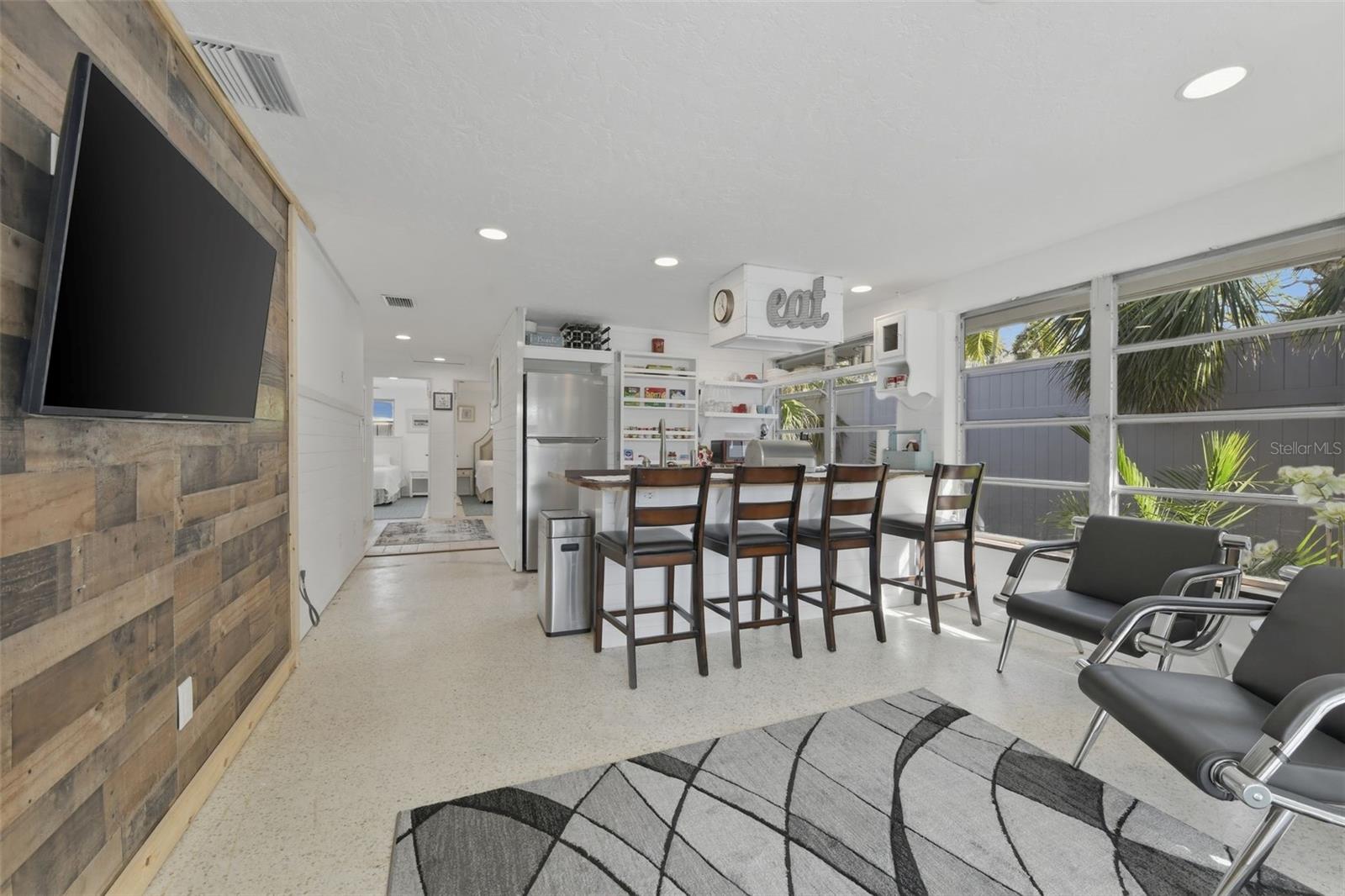 Image 4 of 29 For 8456 Midnight Pass Road