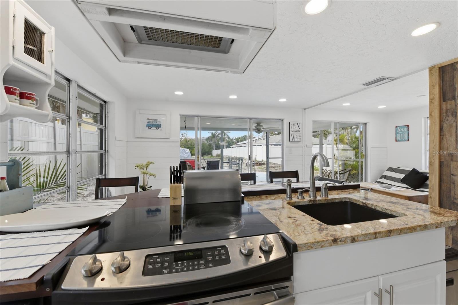 Image 7 of 29 For 8456 Midnight Pass Road