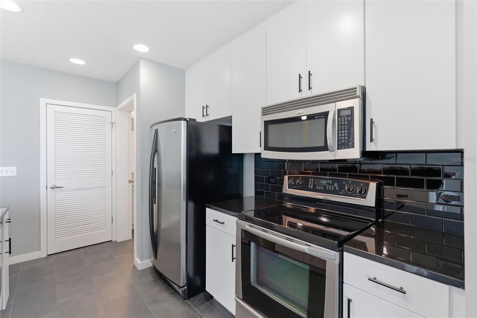 Image 13 of 36 For 777 Ashley Drive 2513