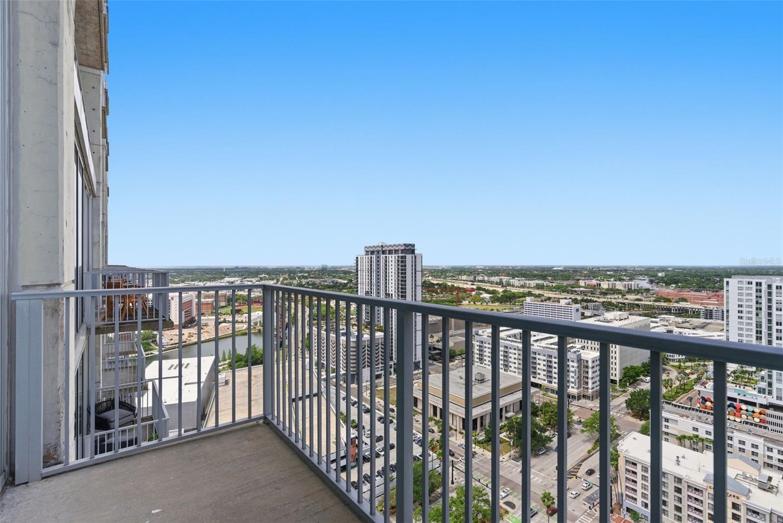 Image 16 of 36 For 777 Ashley Drive 2513