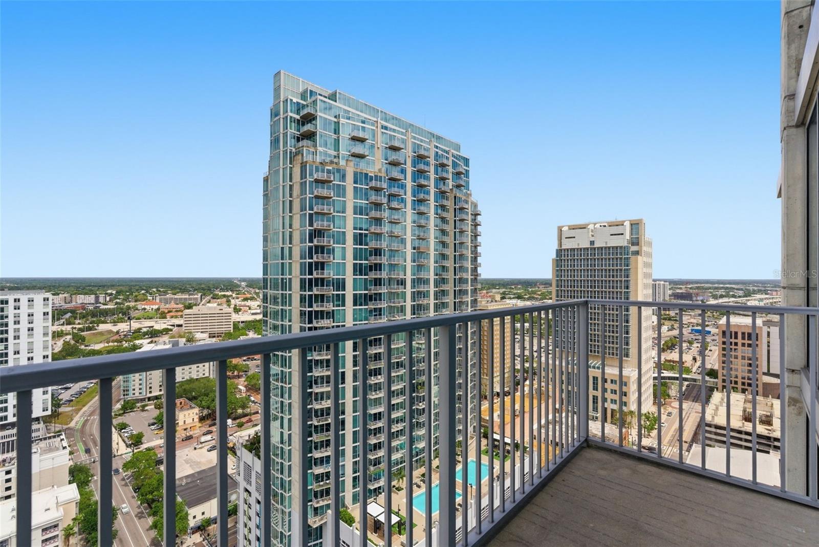 Image 17 of 36 For 777 Ashley Drive 2513