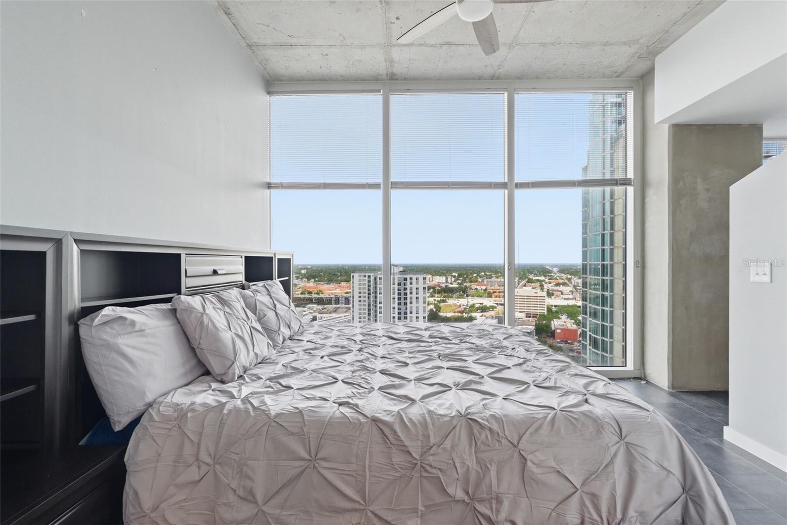 Image 23 of 36 For 777 Ashley Drive 2513