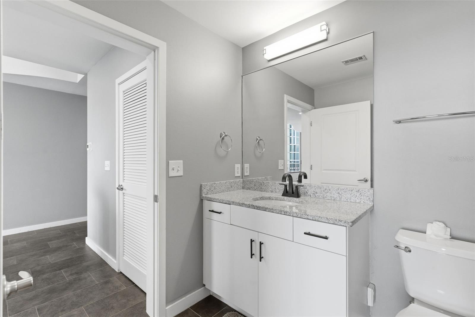 Image 25 of 36 For 777 Ashley Drive 2513