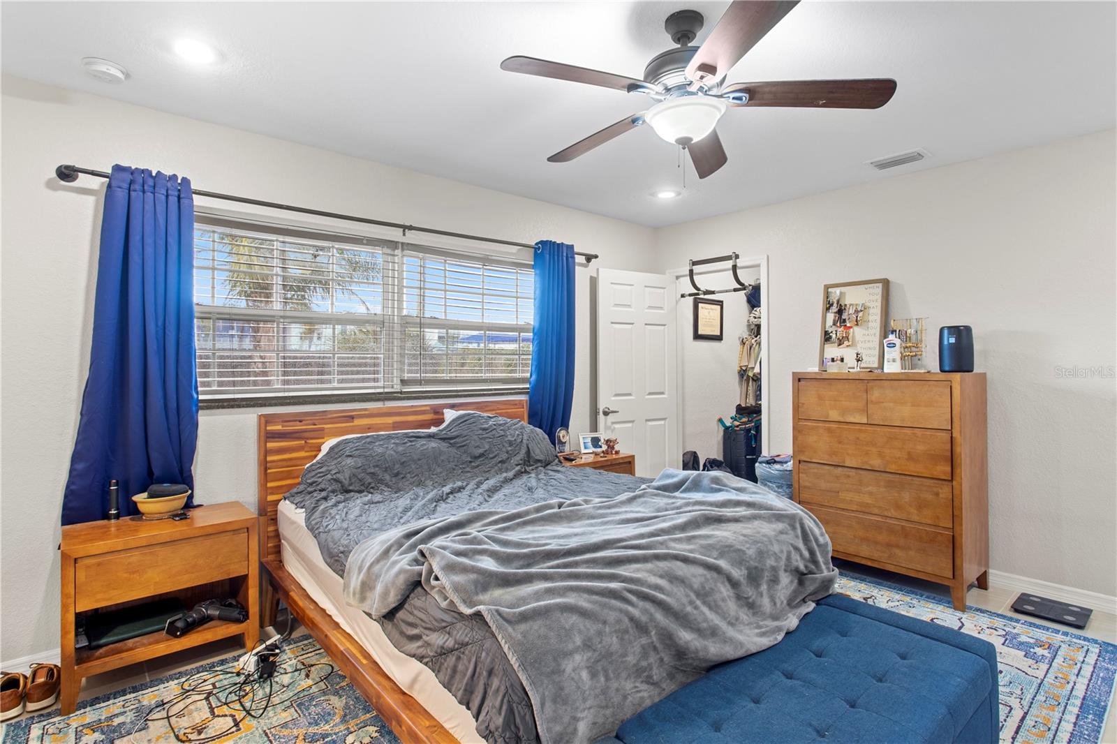 Image 12 of 22 For 4215 Bay Vista Avenue