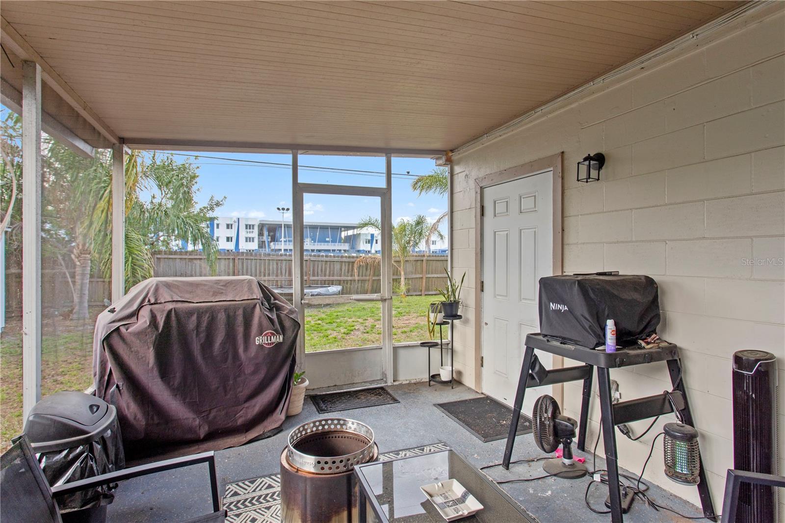 Image 20 of 22 For 4215 Bay Vista Avenue