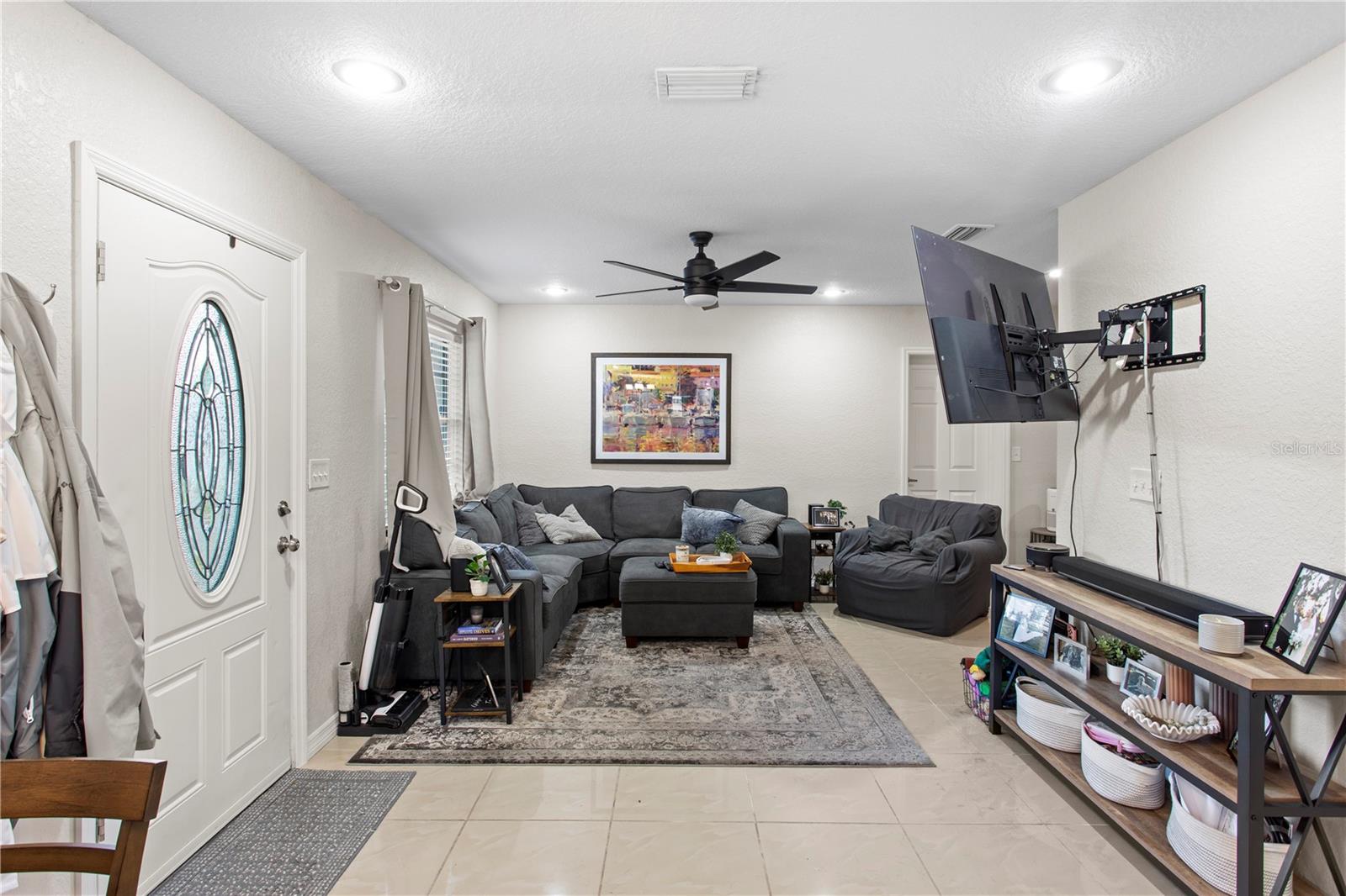 Image 6 of 22 For 4215 Bay Vista Avenue