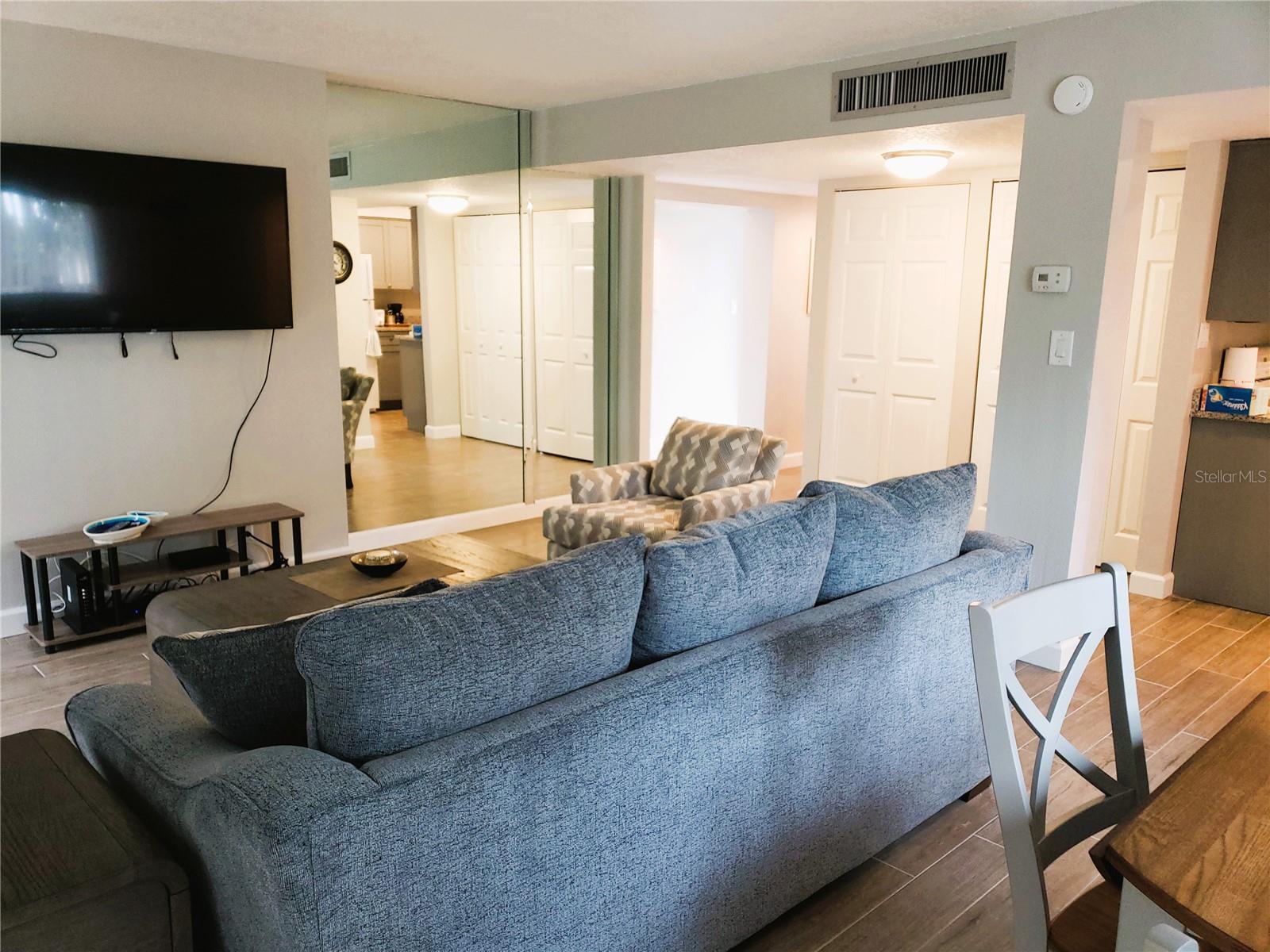 Image 20 of 27 For 1301 Gulf Boulevard 101