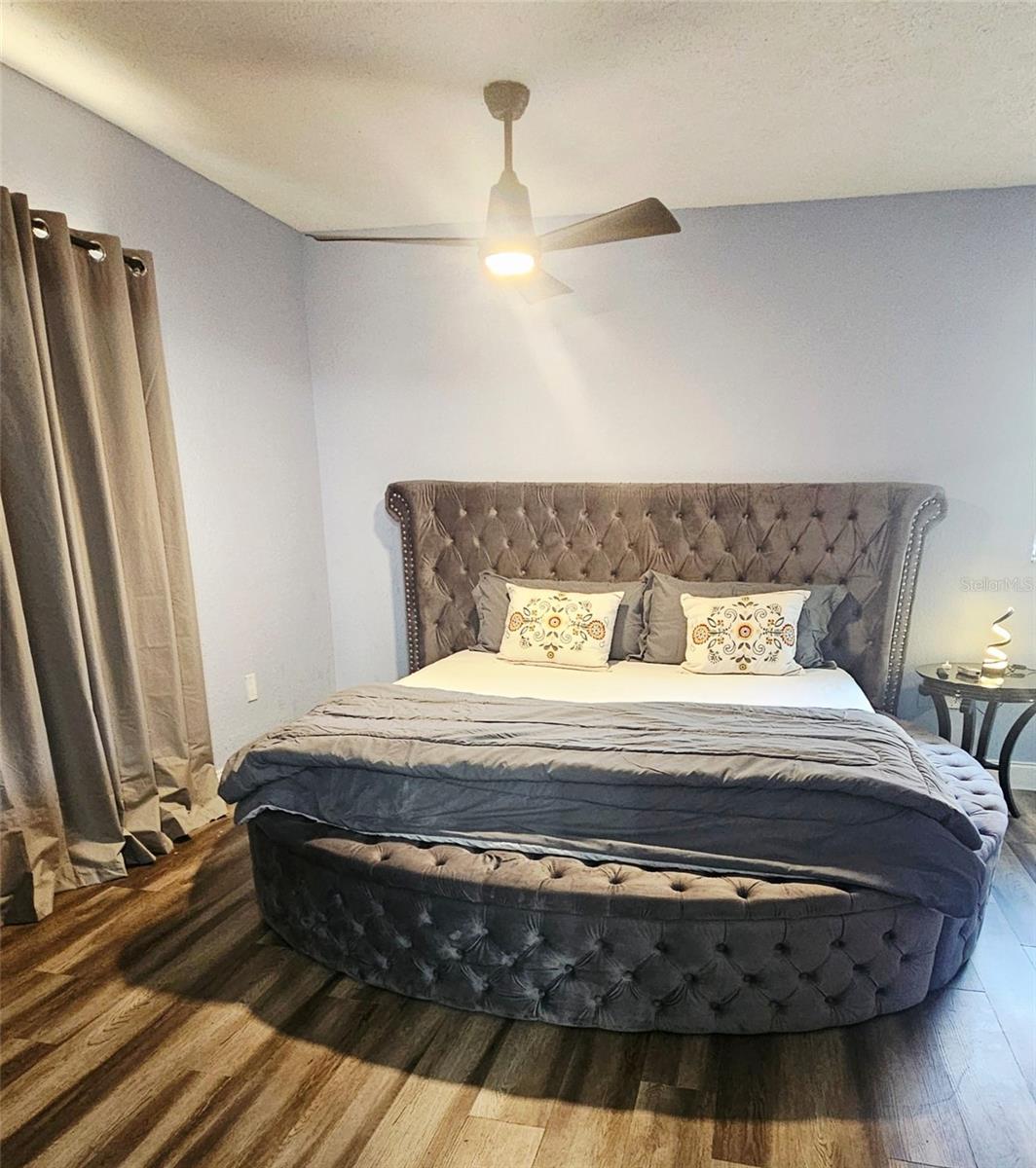 Image 2 of 9 For 7714 Deleuil Avenue