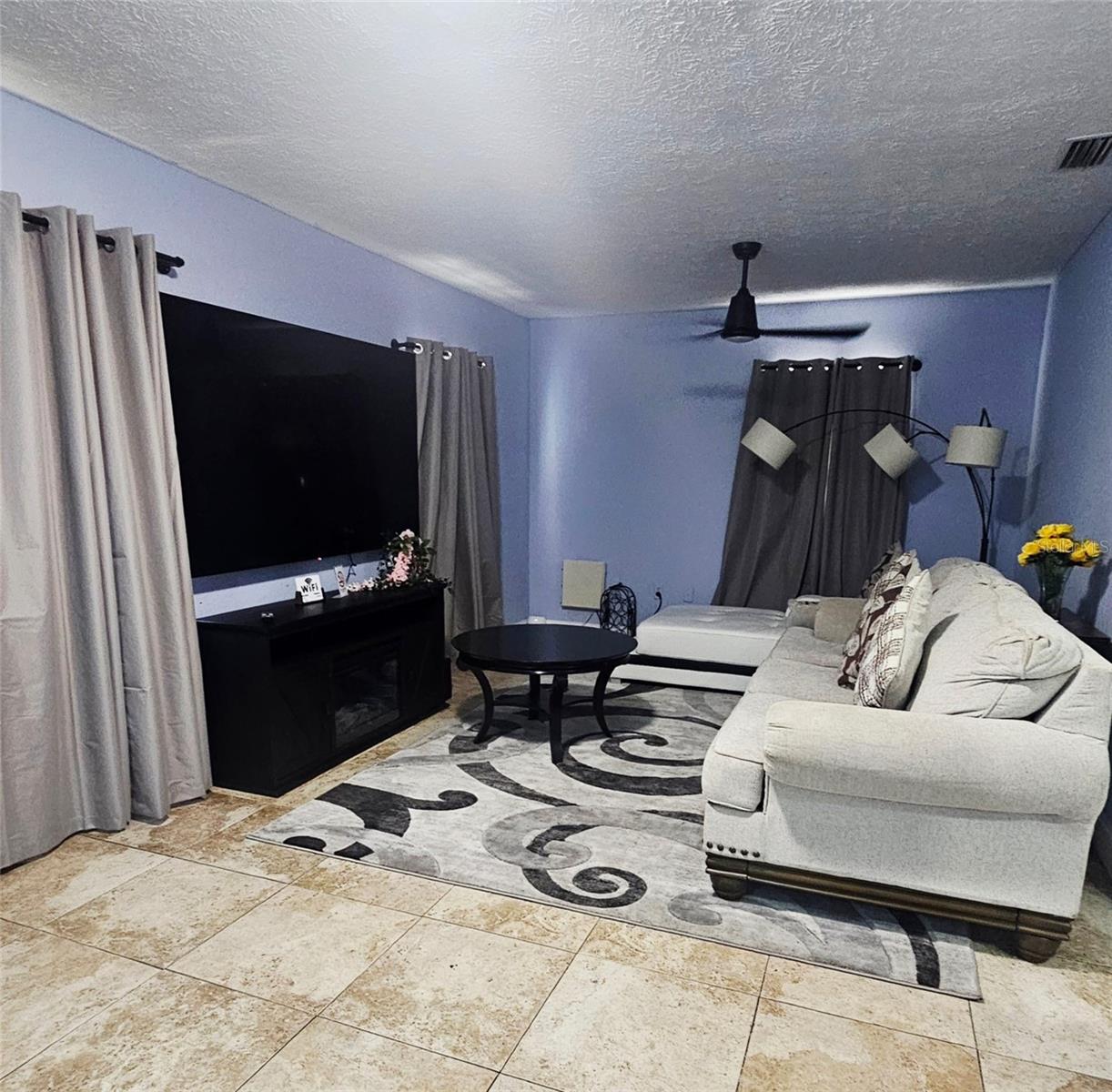 Image 4 of 9 For 7714 Deleuil Avenue