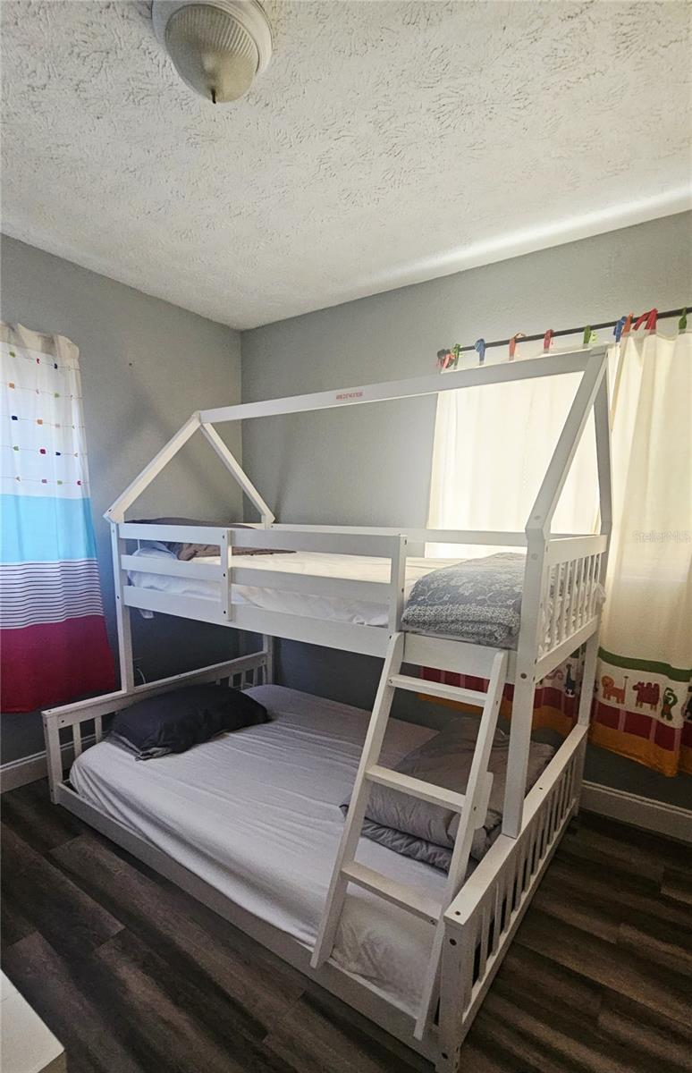 Image 8 of 9 For 7714 Deleuil Avenue