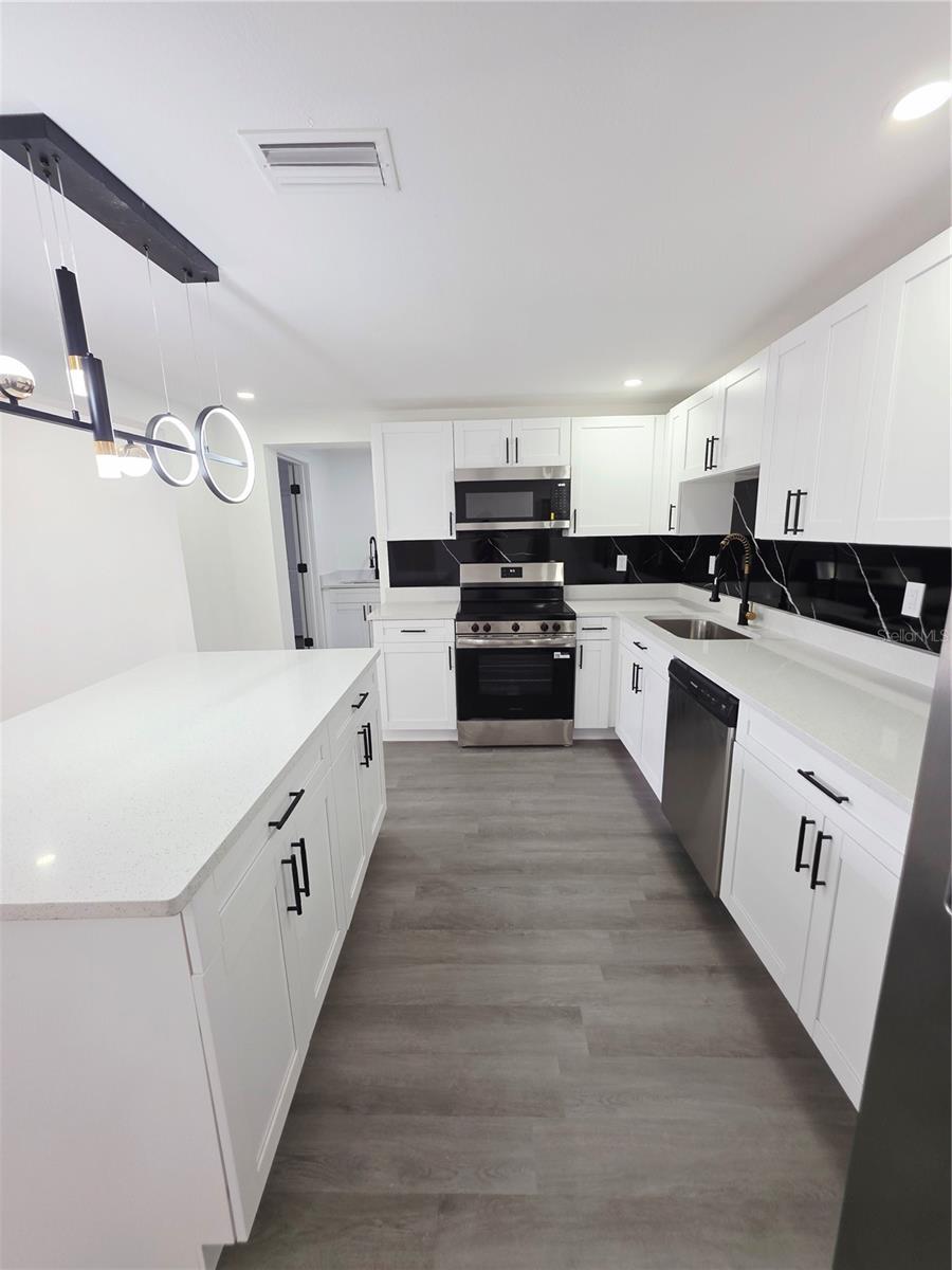 Image 22 of 44 For 3429 Devonshire Drive