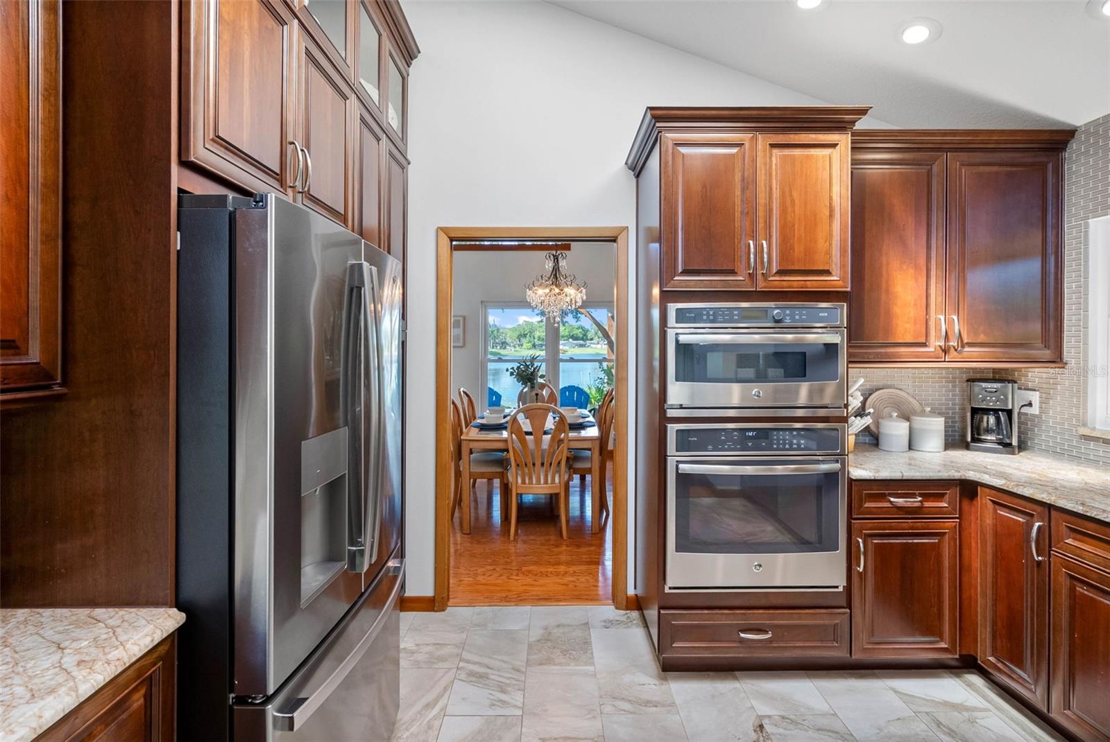 Image 10 of 67 For 10209 Lake Grove Drive