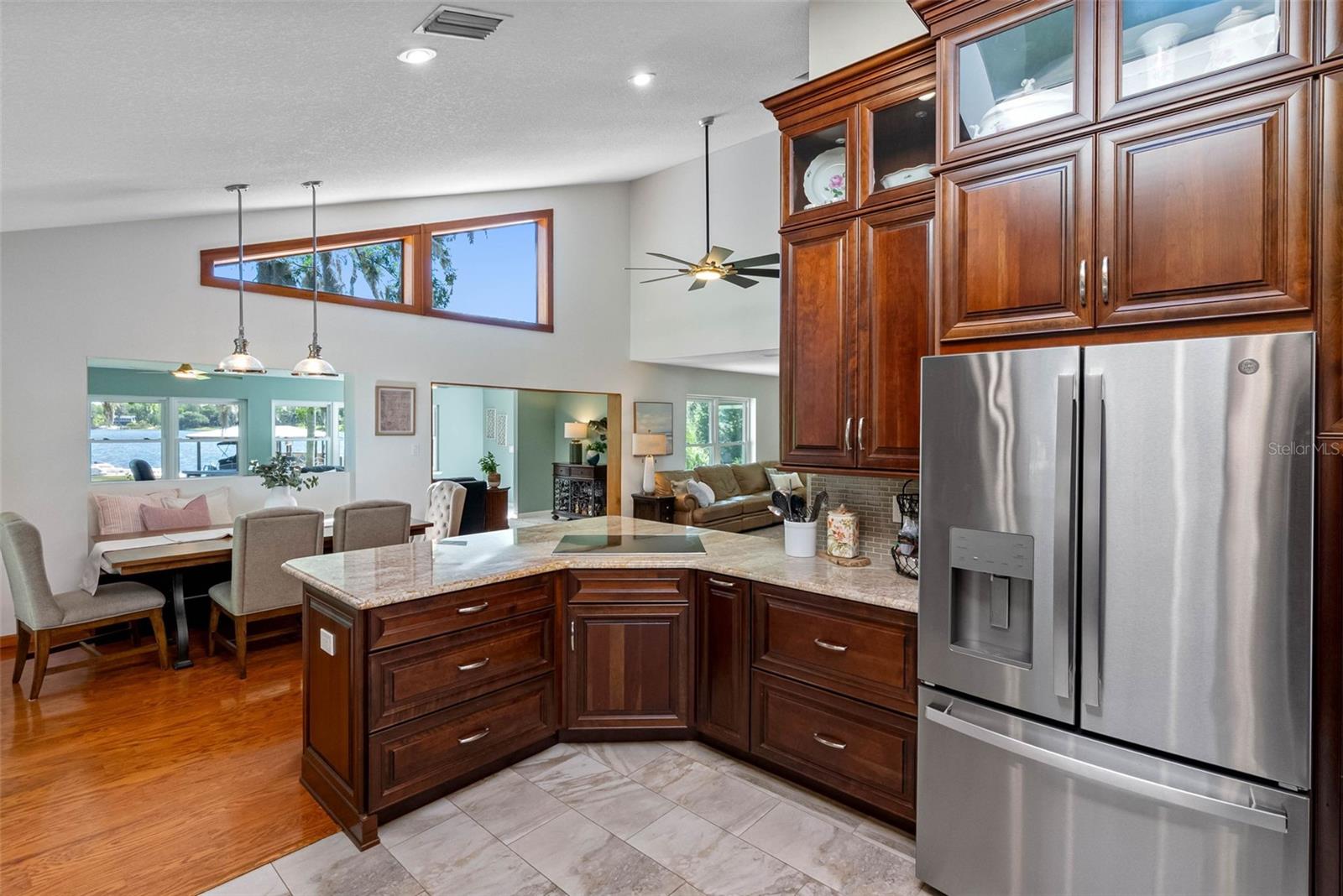 Image 16 of 67 For 10209 Lake Grove Drive