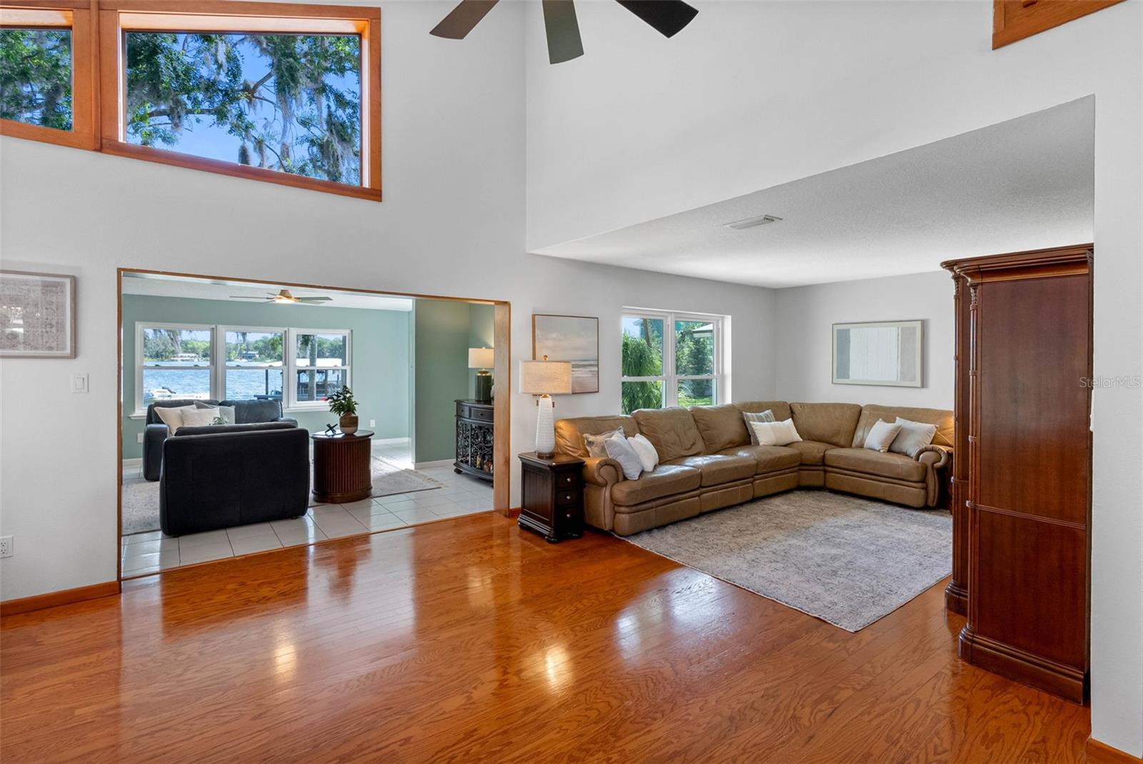 Image 21 of 67 For 10209 Lake Grove Drive