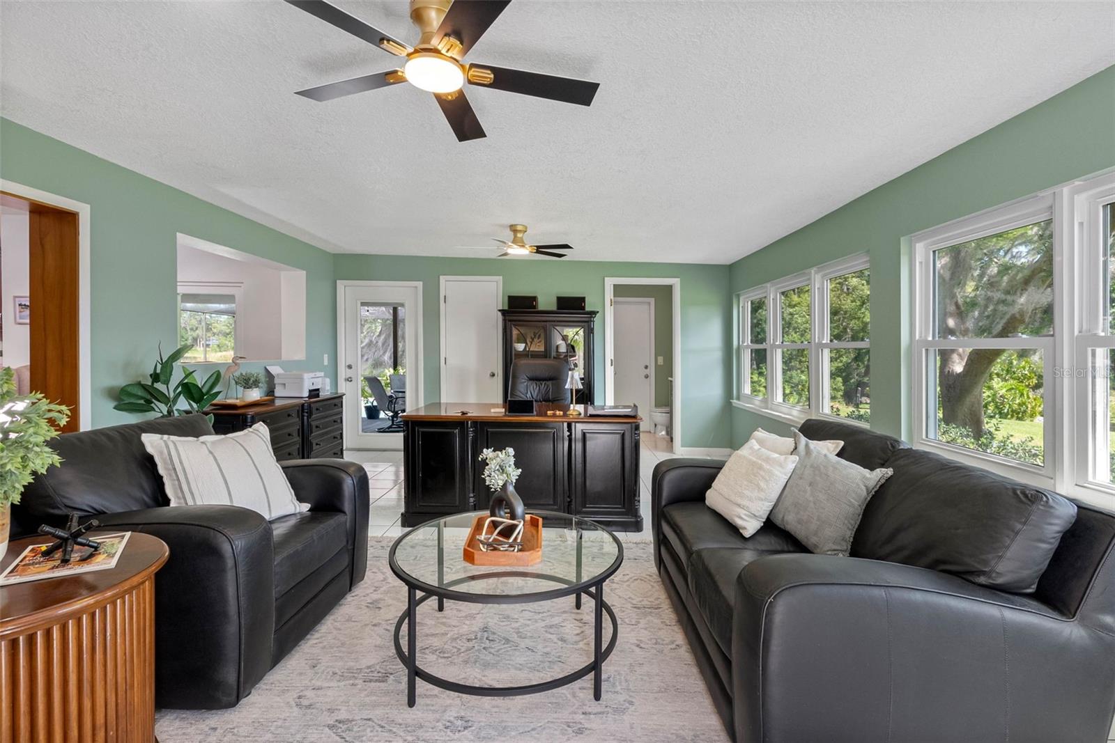 Image 24 of 67 For 10209 Lake Grove Drive