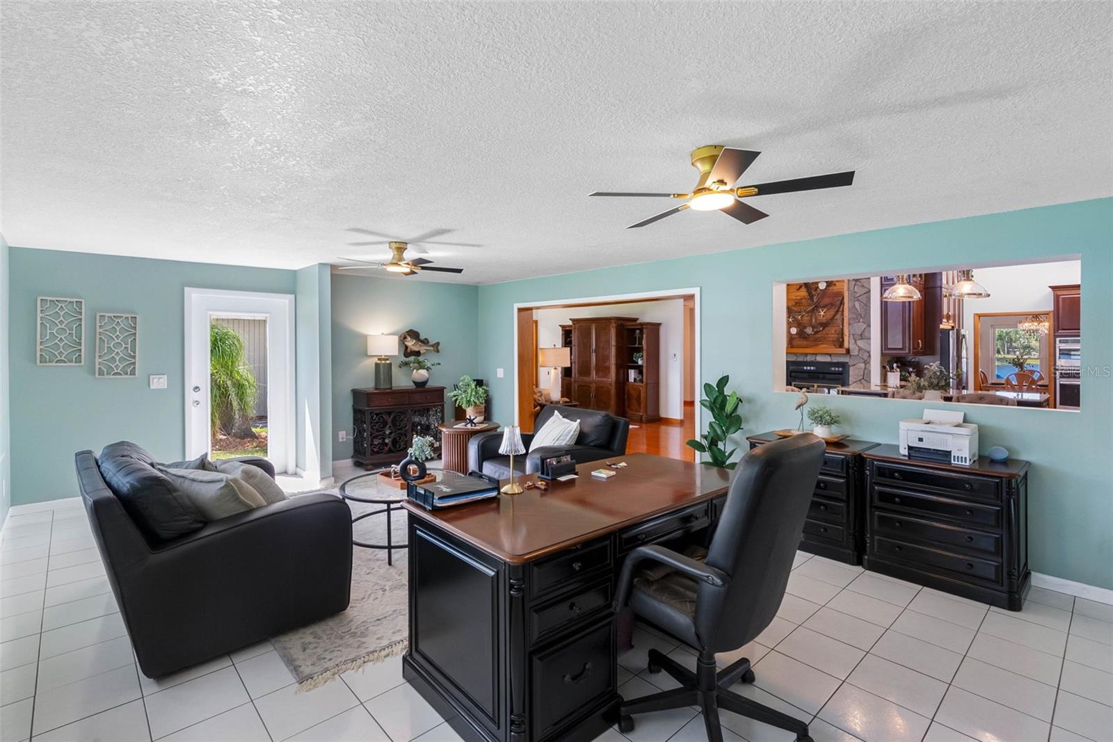 Image 25 of 67 For 10209 Lake Grove Drive