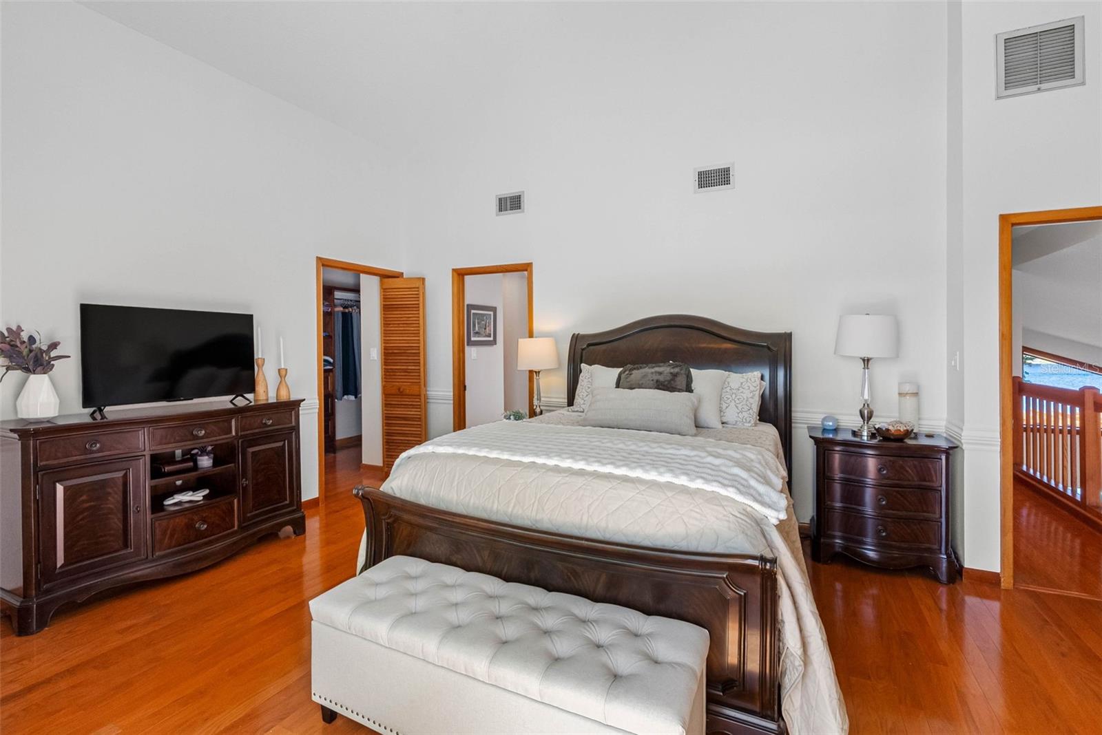 Image 31 of 67 For 10209 Lake Grove Drive