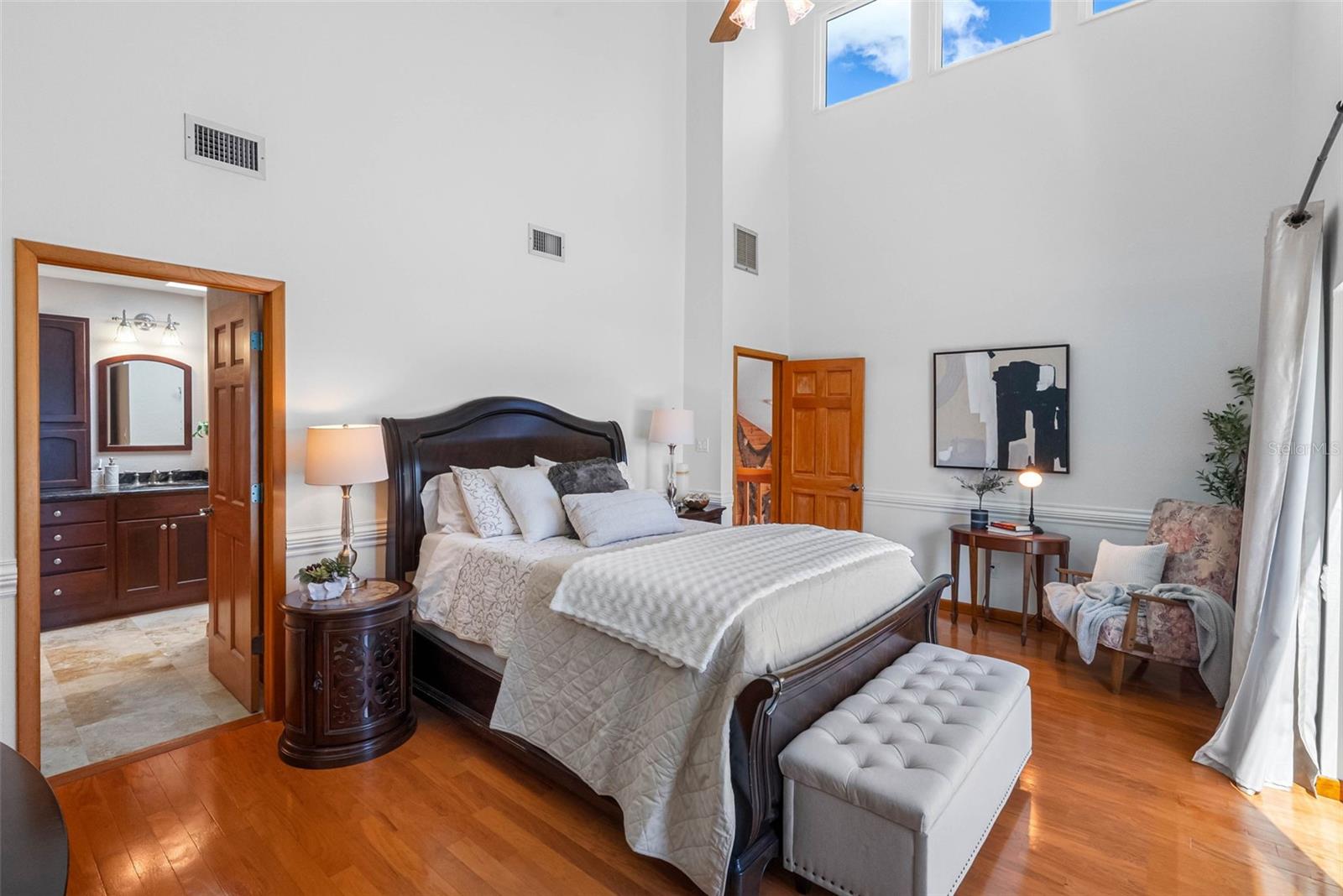 Image 34 of 67 For 10209 Lake Grove Drive