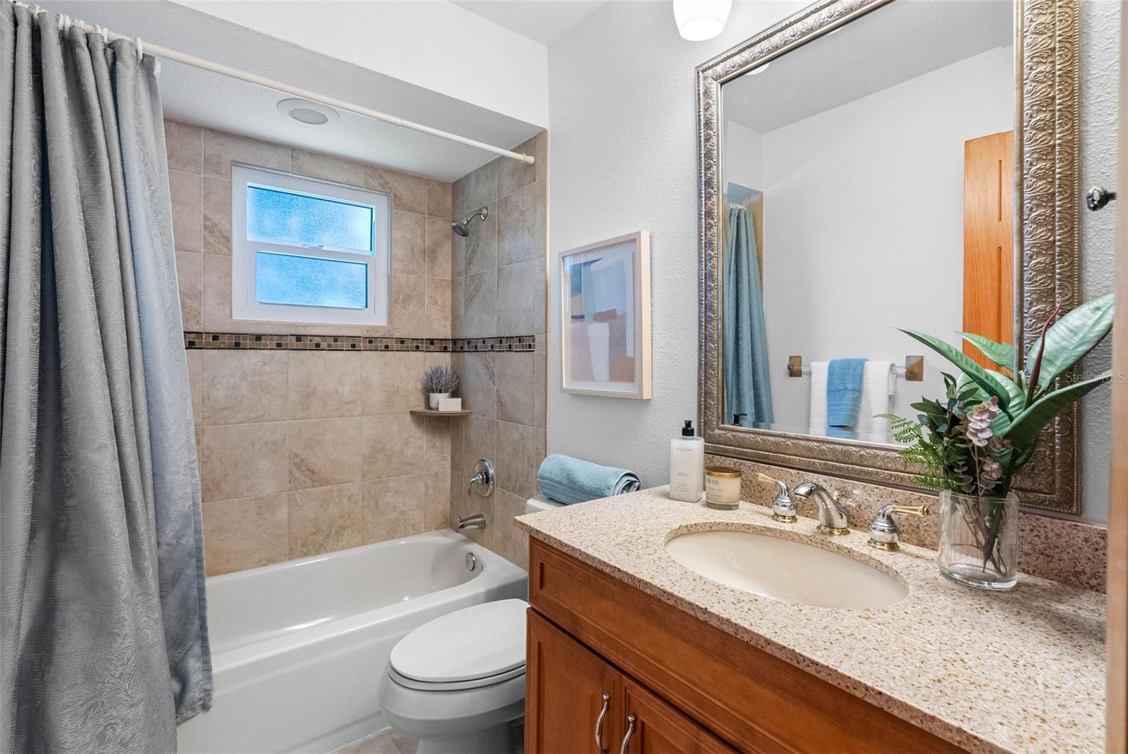 Image 38 of 67 For 10209 Lake Grove Drive