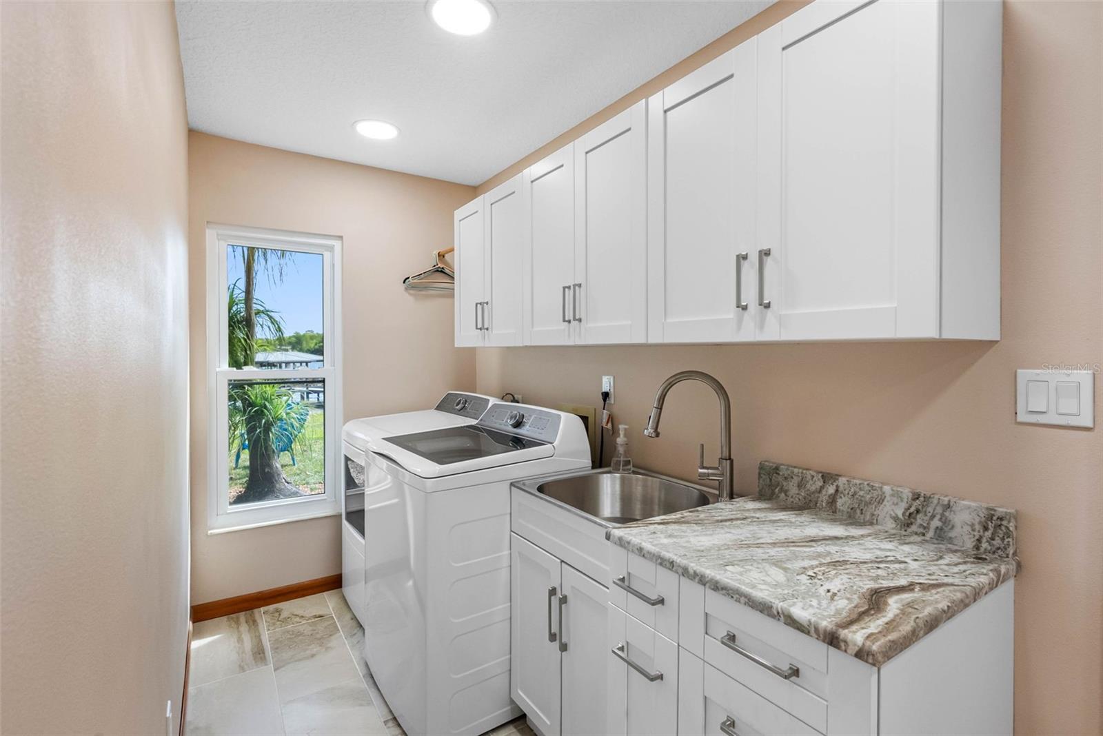 Image 39 of 67 For 10209 Lake Grove Drive