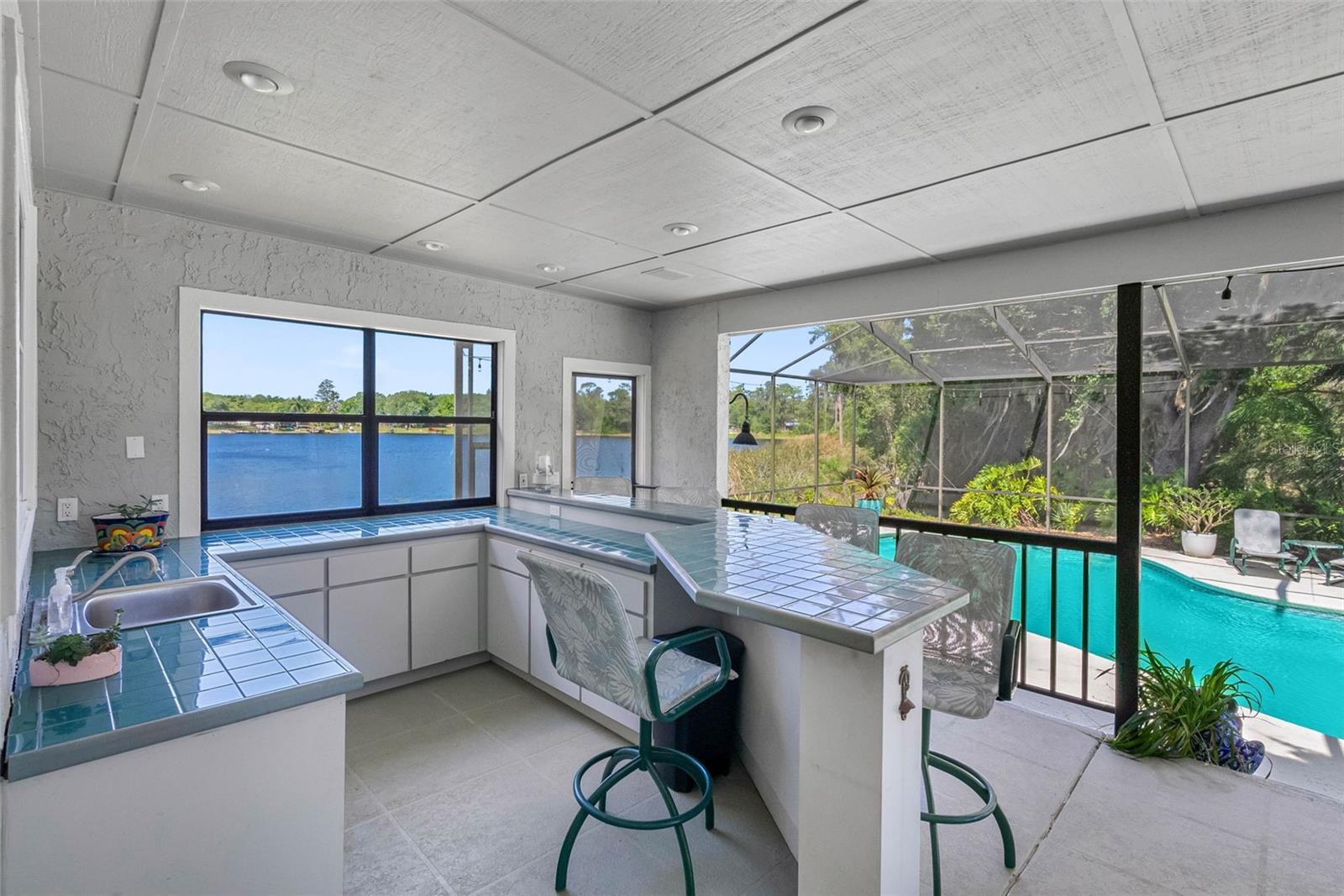 Image 42 of 67 For 10209 Lake Grove Drive