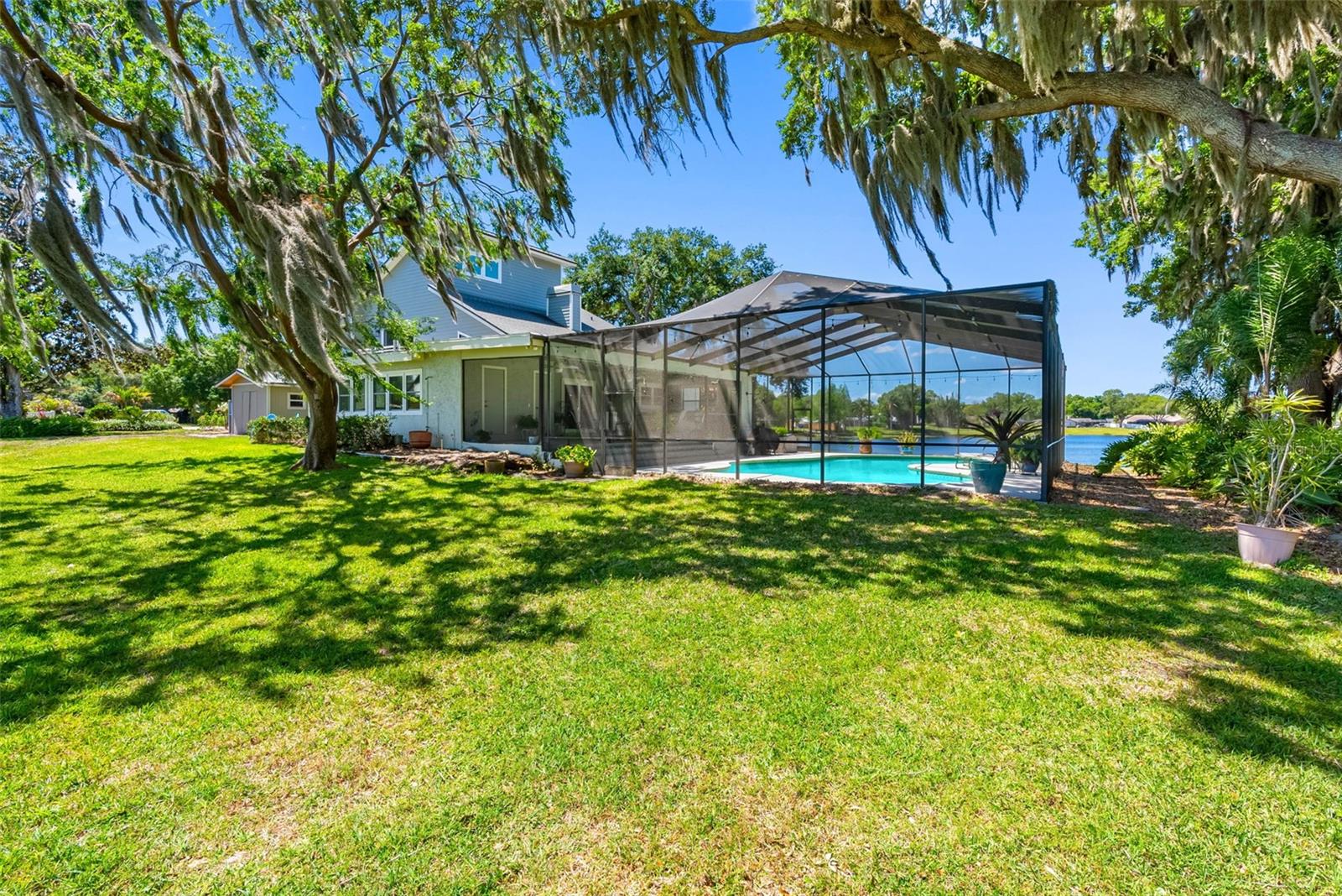 Image 46 of 67 For 10209 Lake Grove Drive