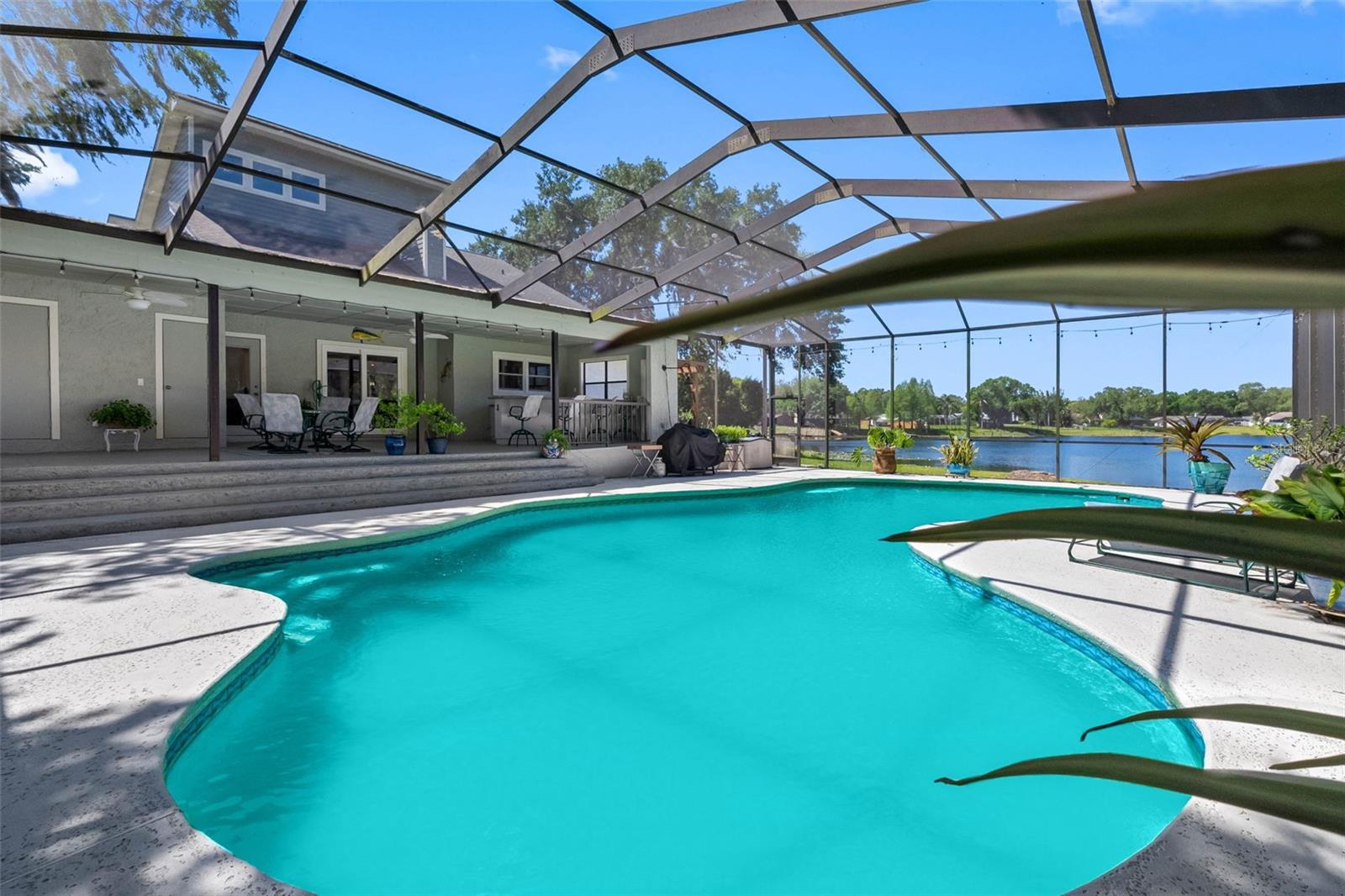 Image 47 of 67 For 10209 Lake Grove Drive