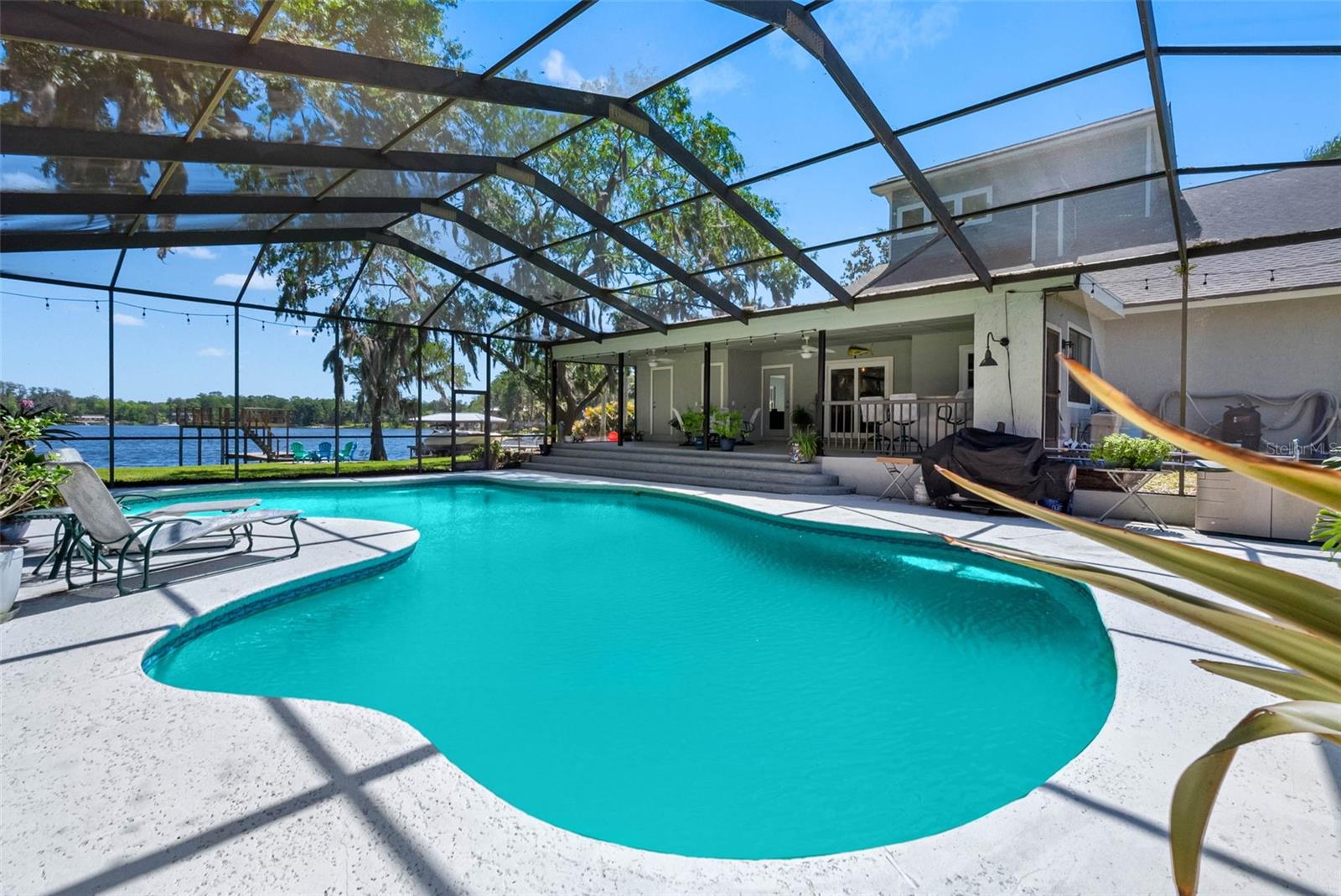 Image 48 of 67 For 10209 Lake Grove Drive