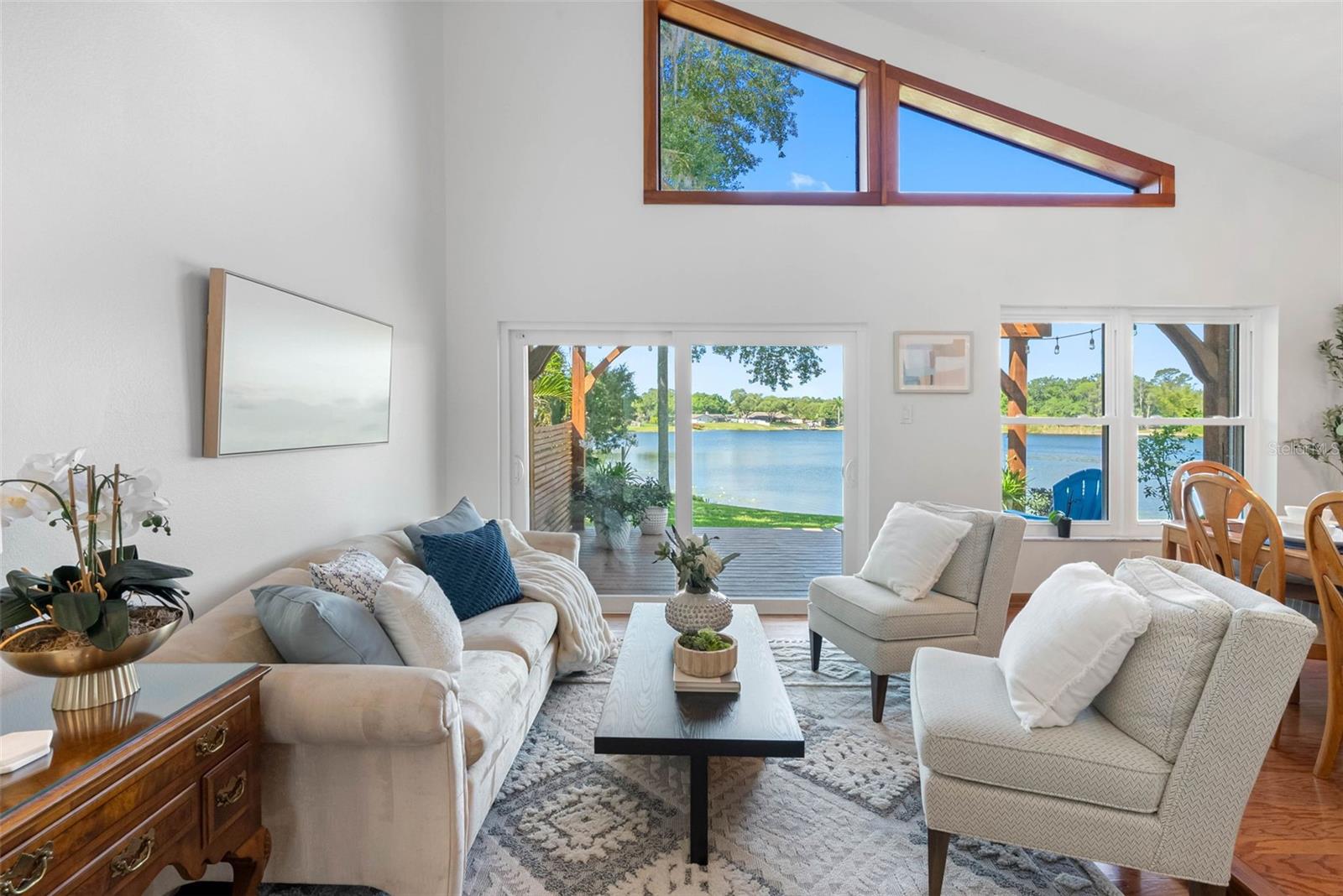 Image 6 of 67 For 10209 Lake Grove Drive