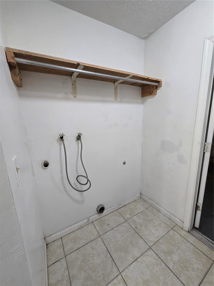 Image 15 of 17 For 9231 Antrim Street