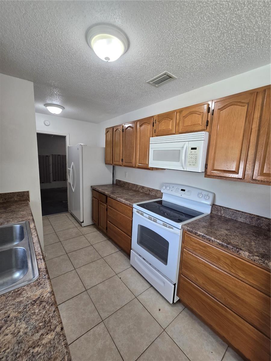 Image 6 of 17 For 9231 Antrim Street