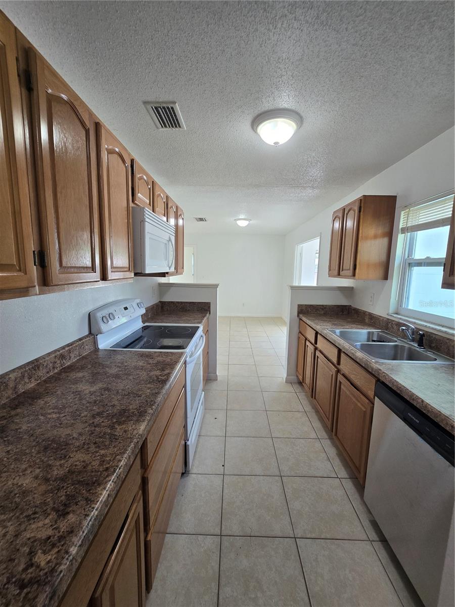 Image 8 of 17 For 9231 Antrim Street